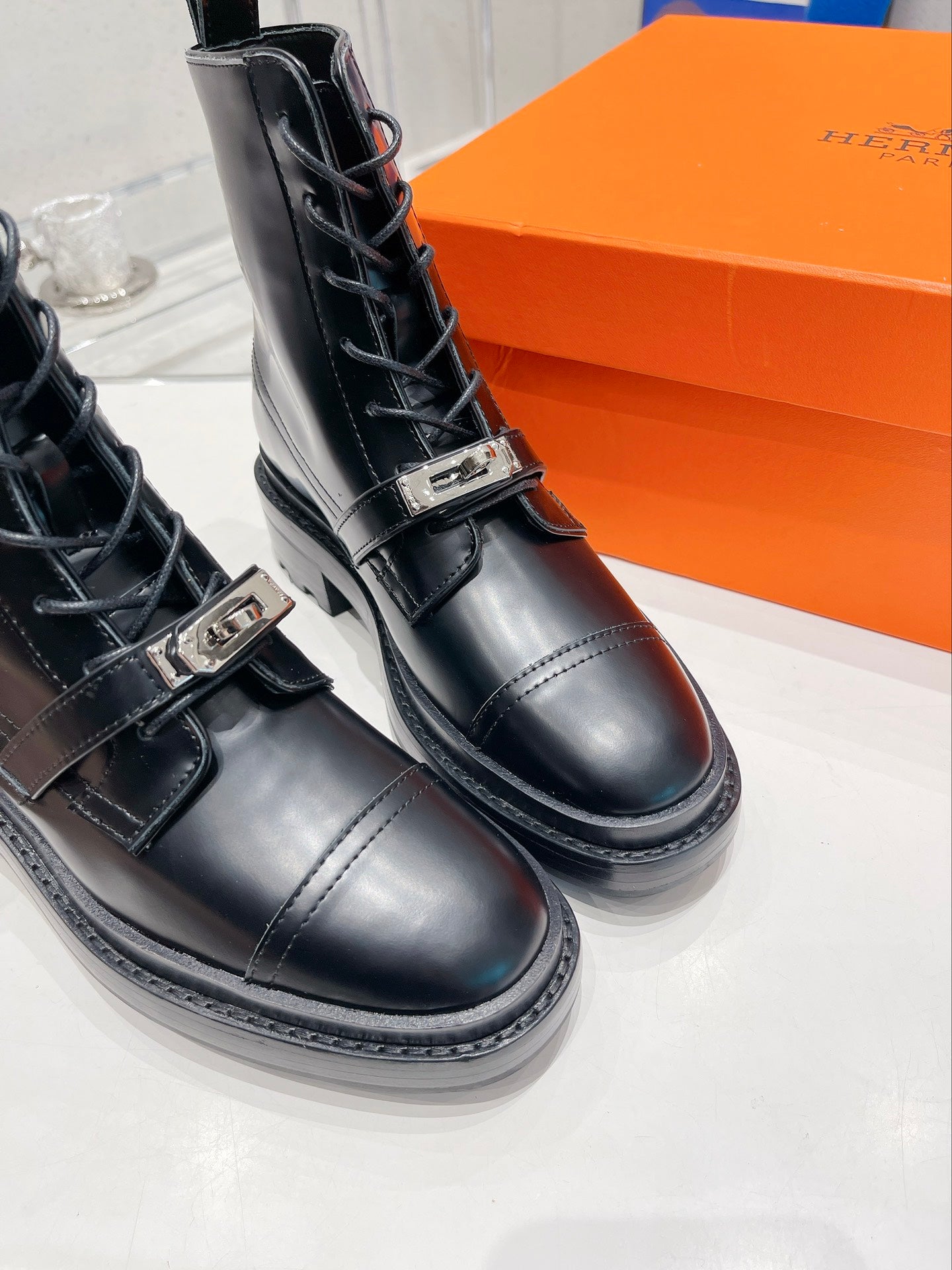 Luxury Shoes - HMS - 657