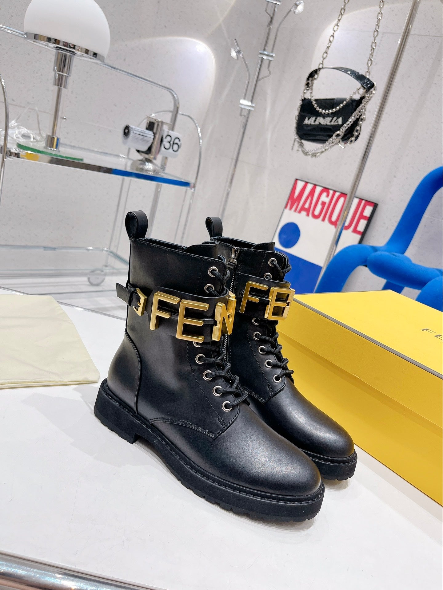 Luxury Shoes - FED - 425