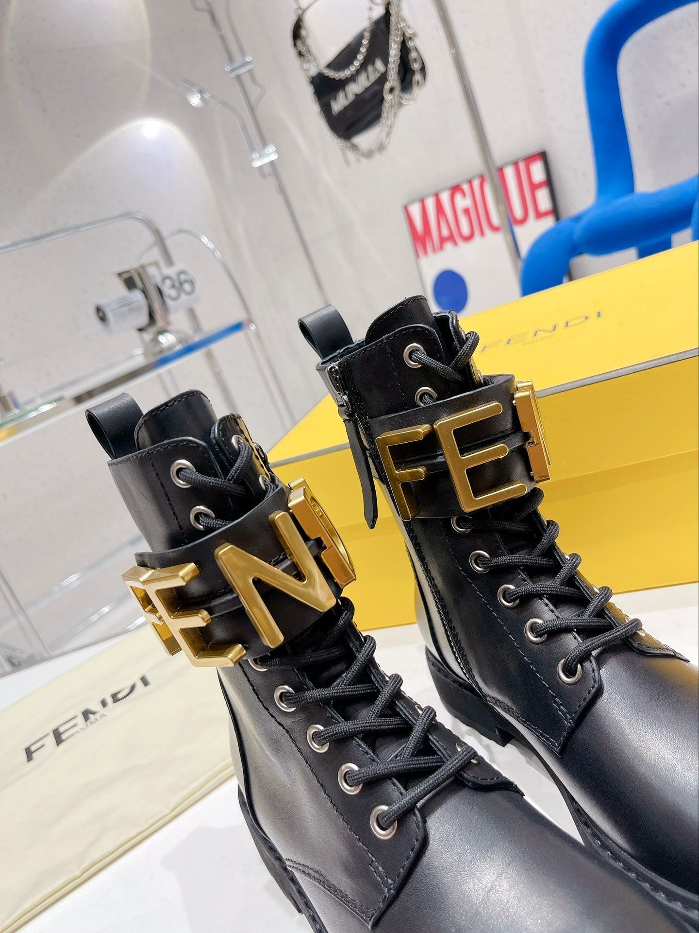 Luxury Shoes - FED - 425