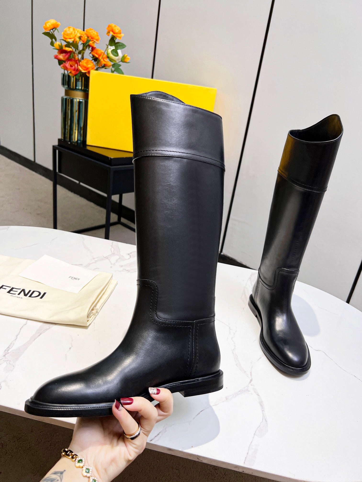 Luxury Shoes - FED - 411