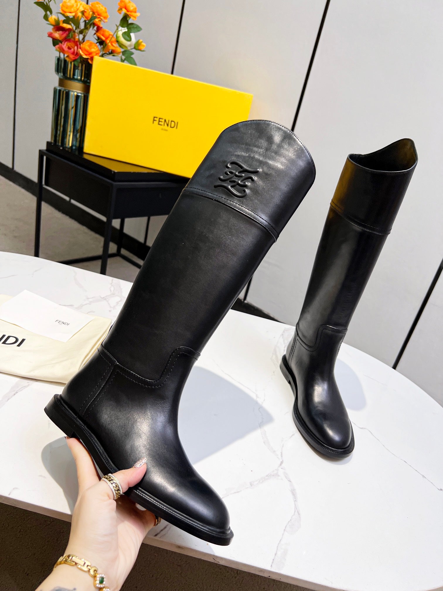 Luxury Shoes - FED - 411