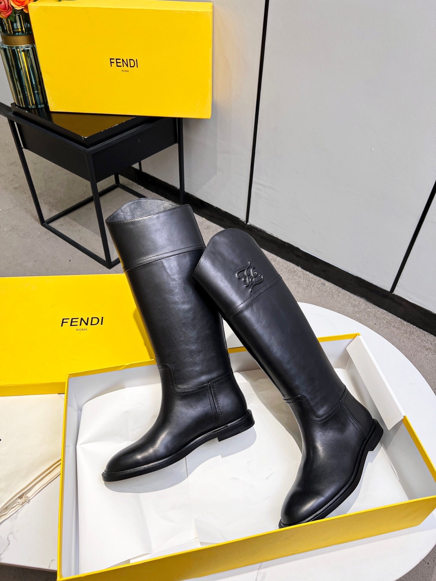 Luxury Shoes - FED - 411