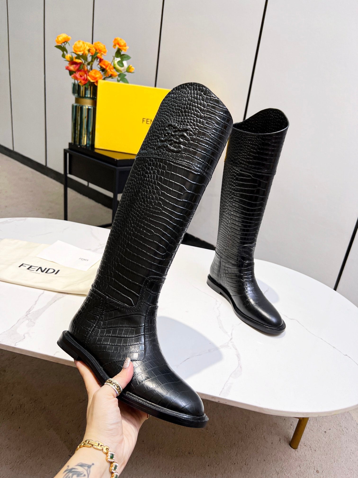 Luxury Shoes - FED - 409