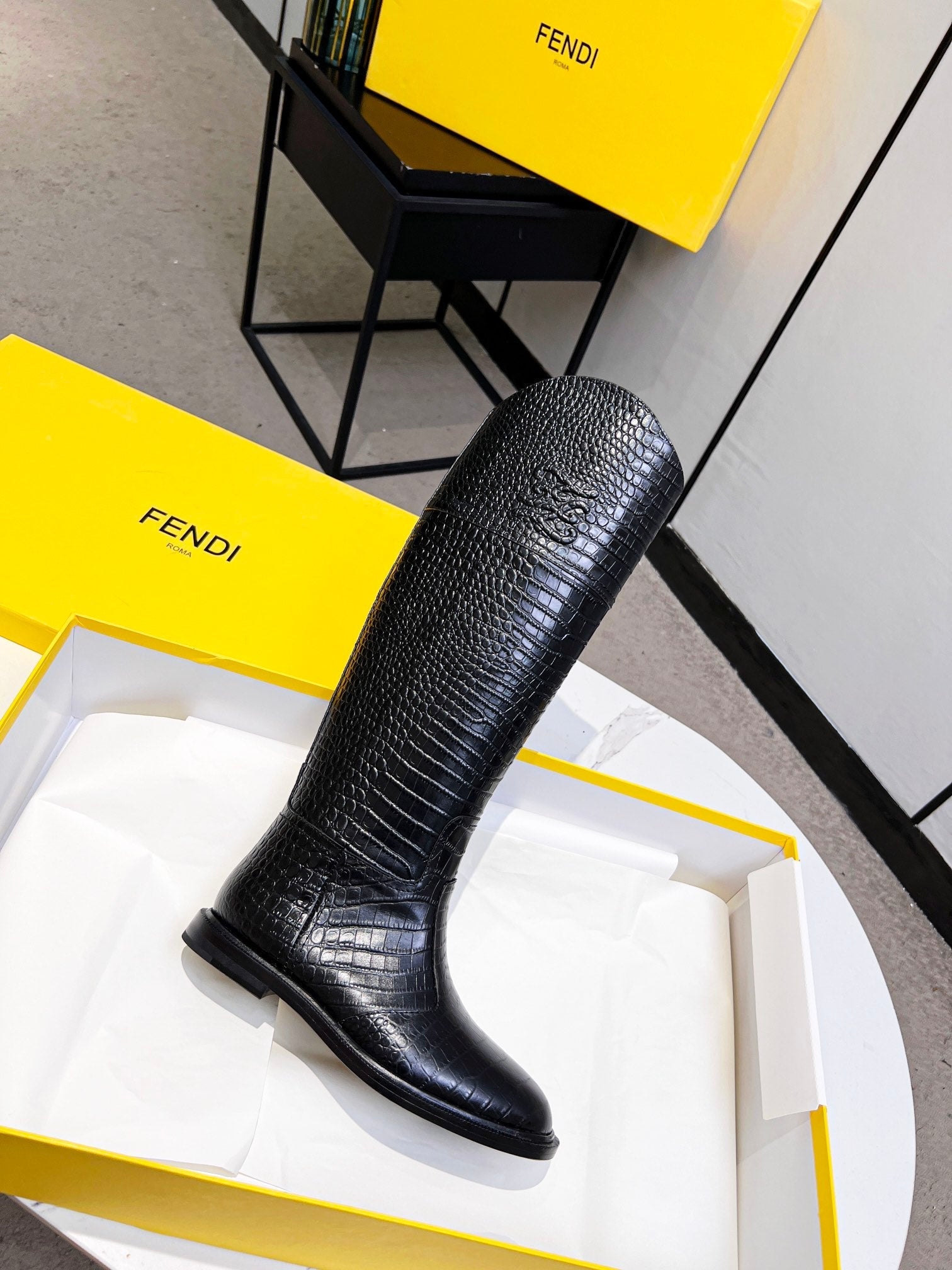 Luxury Shoes - FED - 409