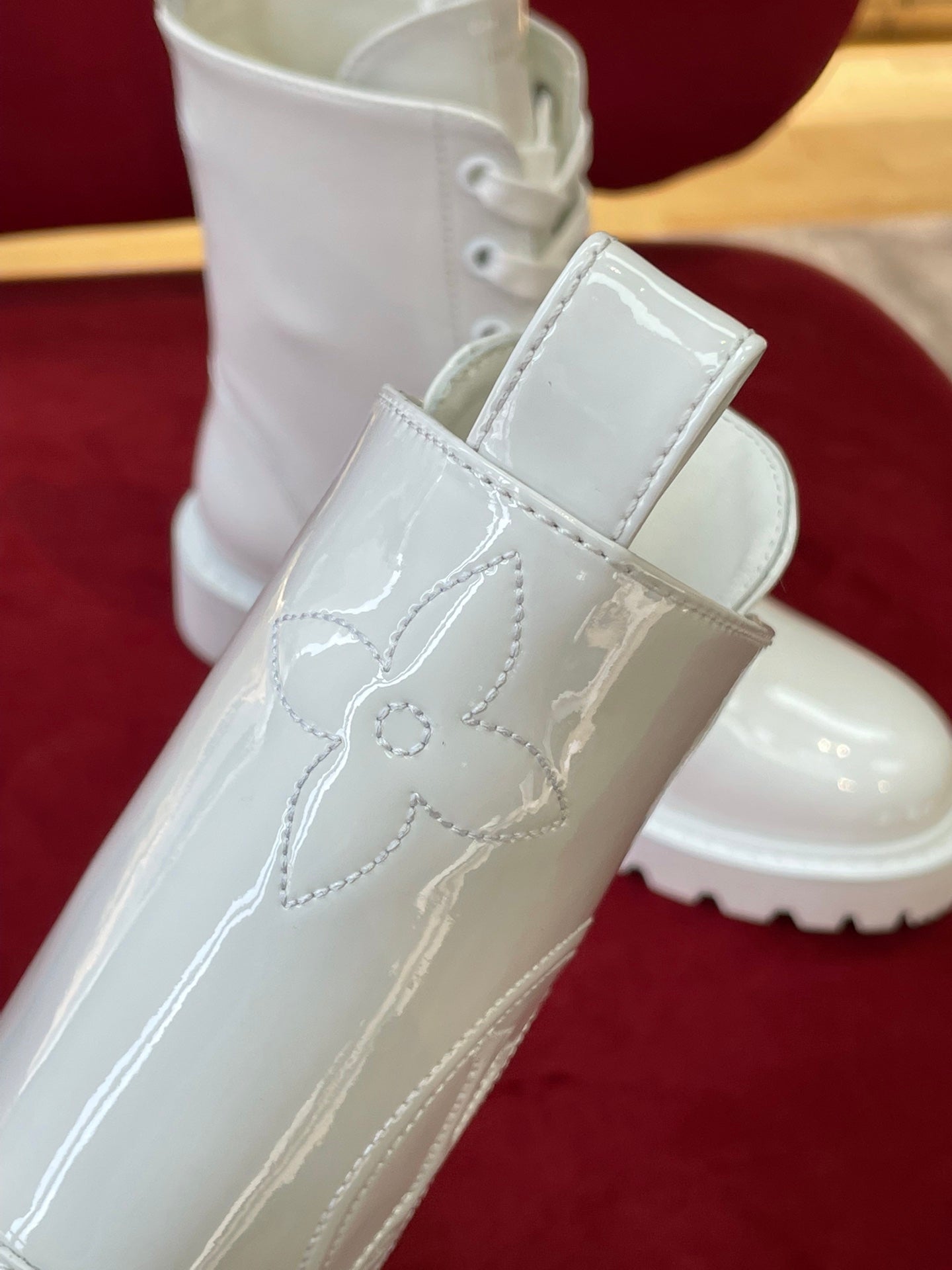 Luxury Shoes - LU-V - 555