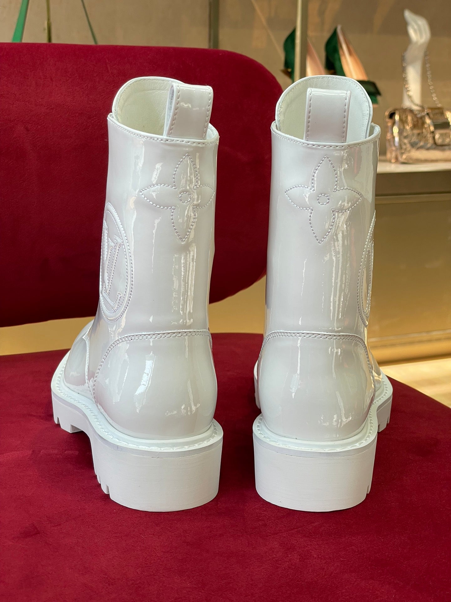 Luxury Shoes - LU-V - 555