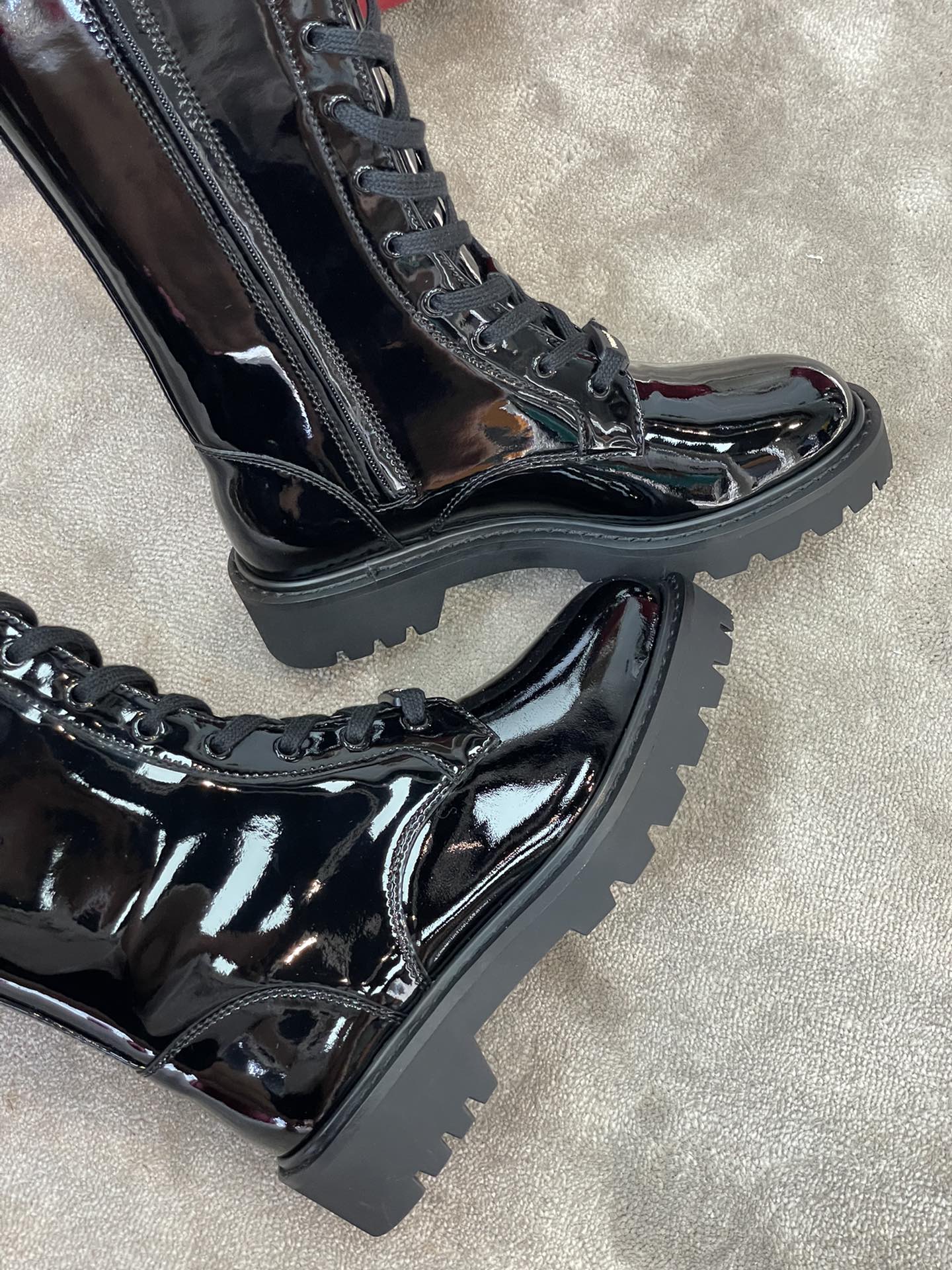 Luxury Shoes - LU-V - 543