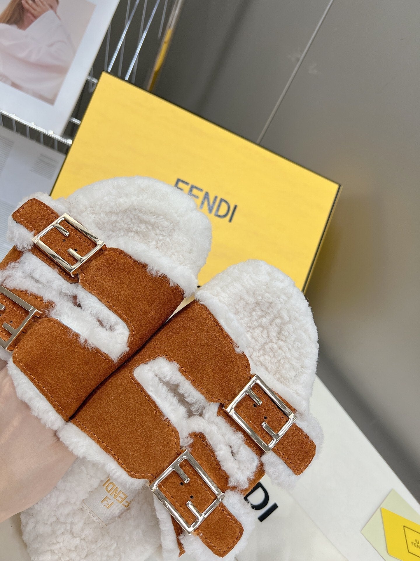 Luxury Shoes - FED - 379