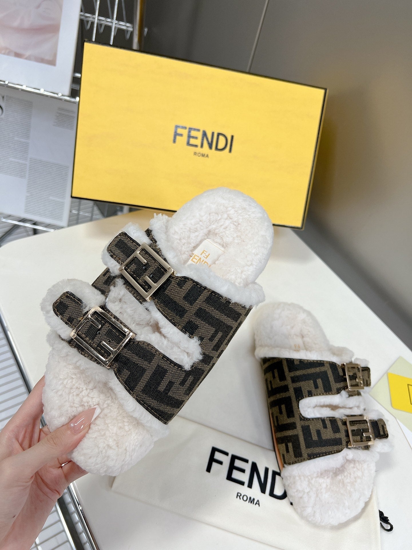 Luxury Shoes - FED - 380