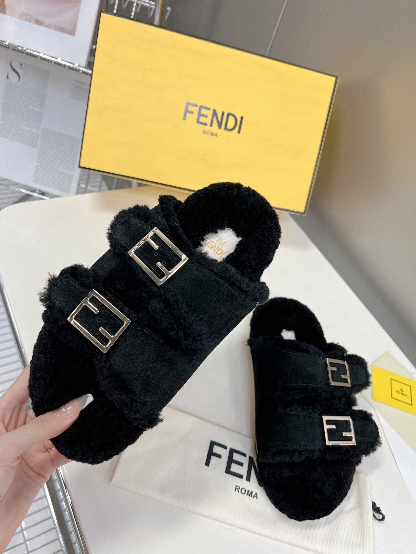 Luxury Shoes - FED - 381