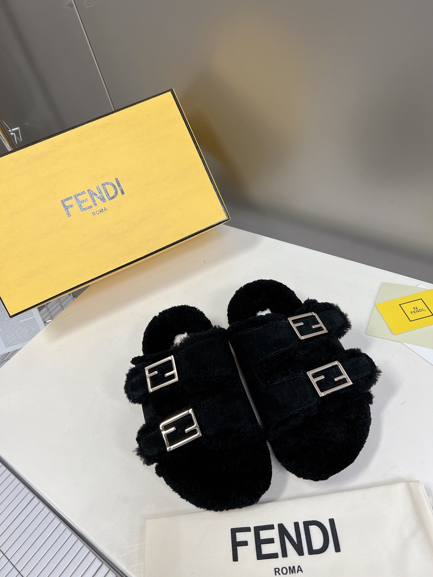 Luxury Shoes - FED - 381