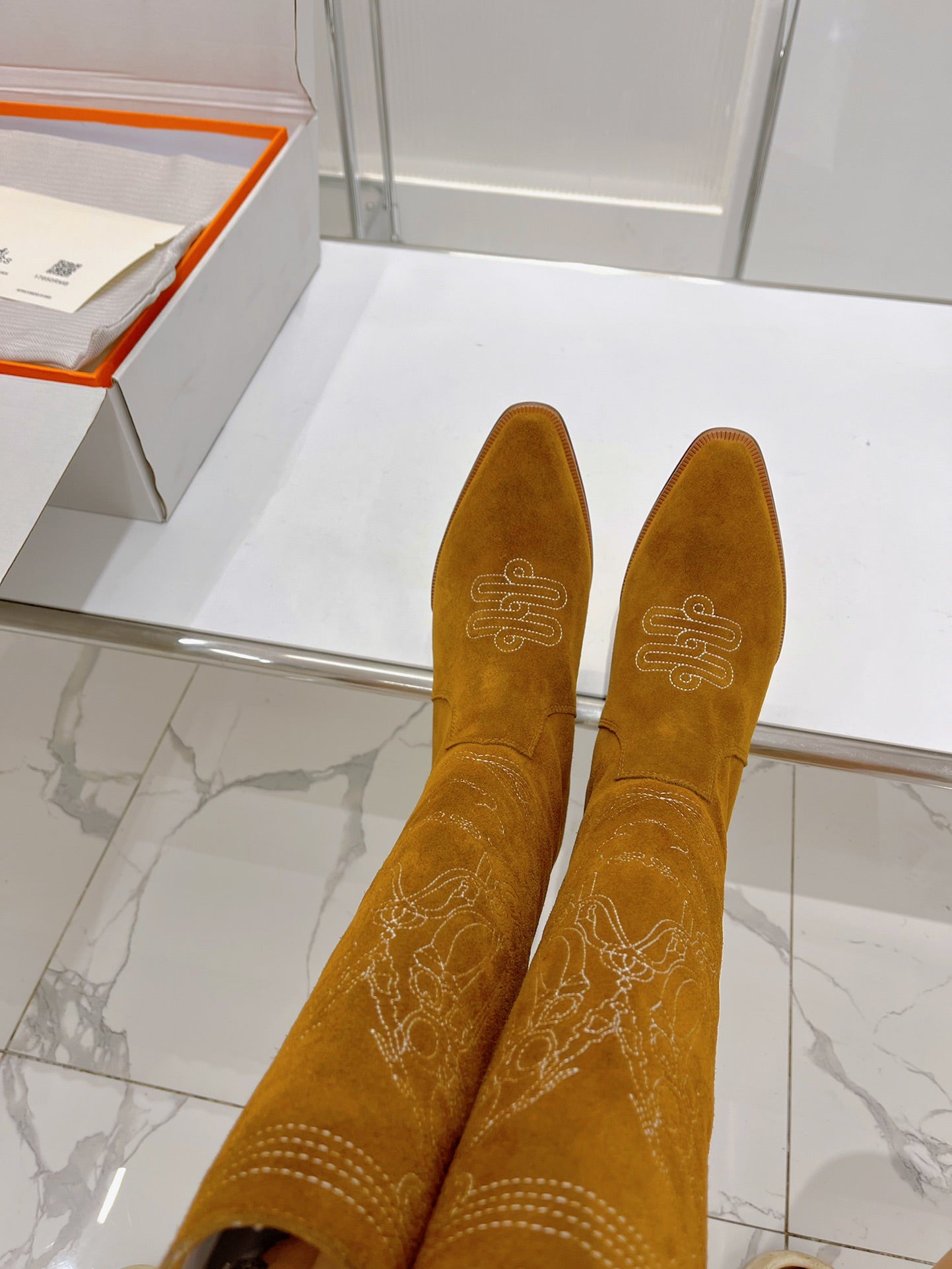 Luxury Shoes - HMS - 574