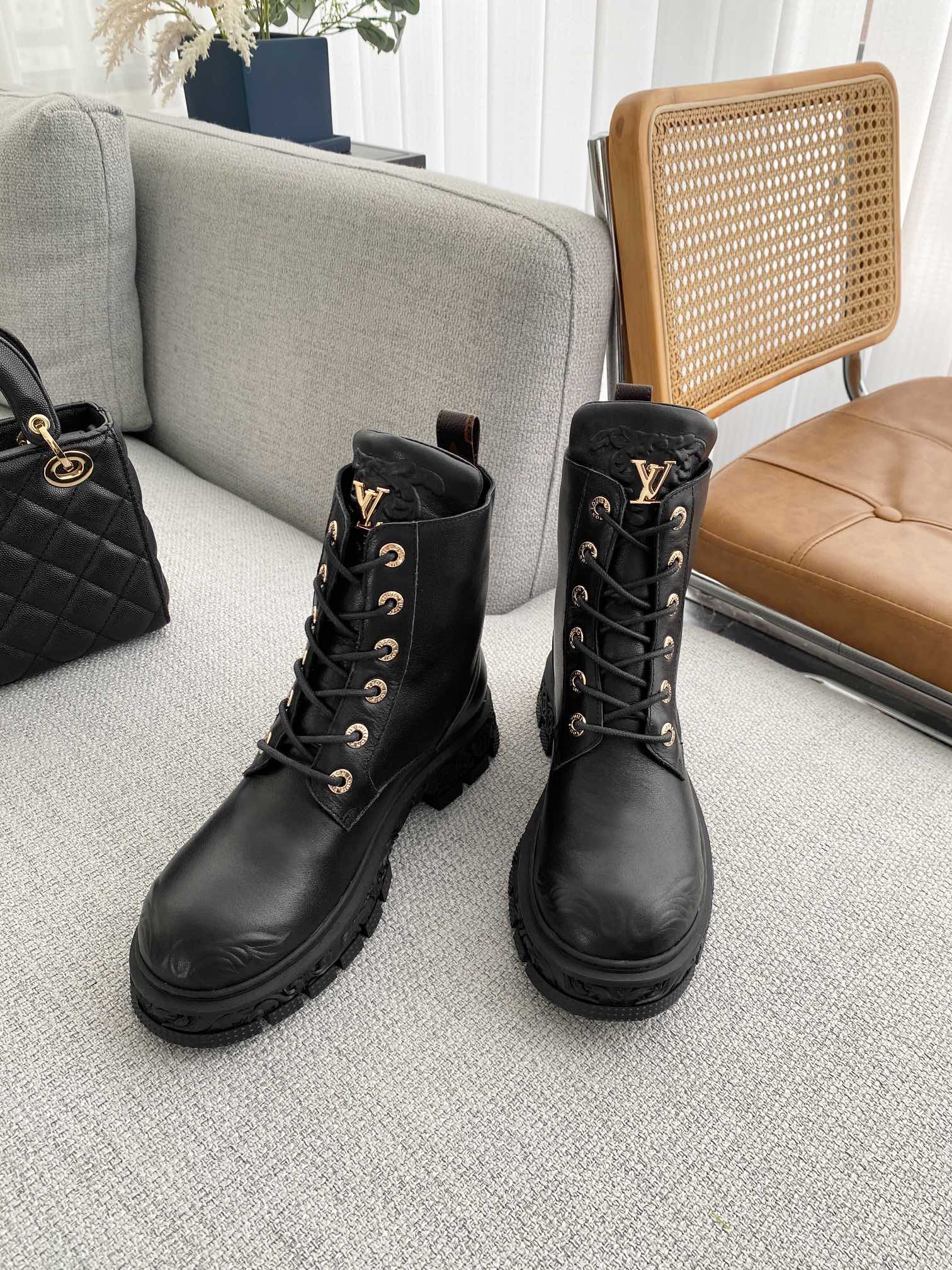 Luxury Shoes - LU-V - 613