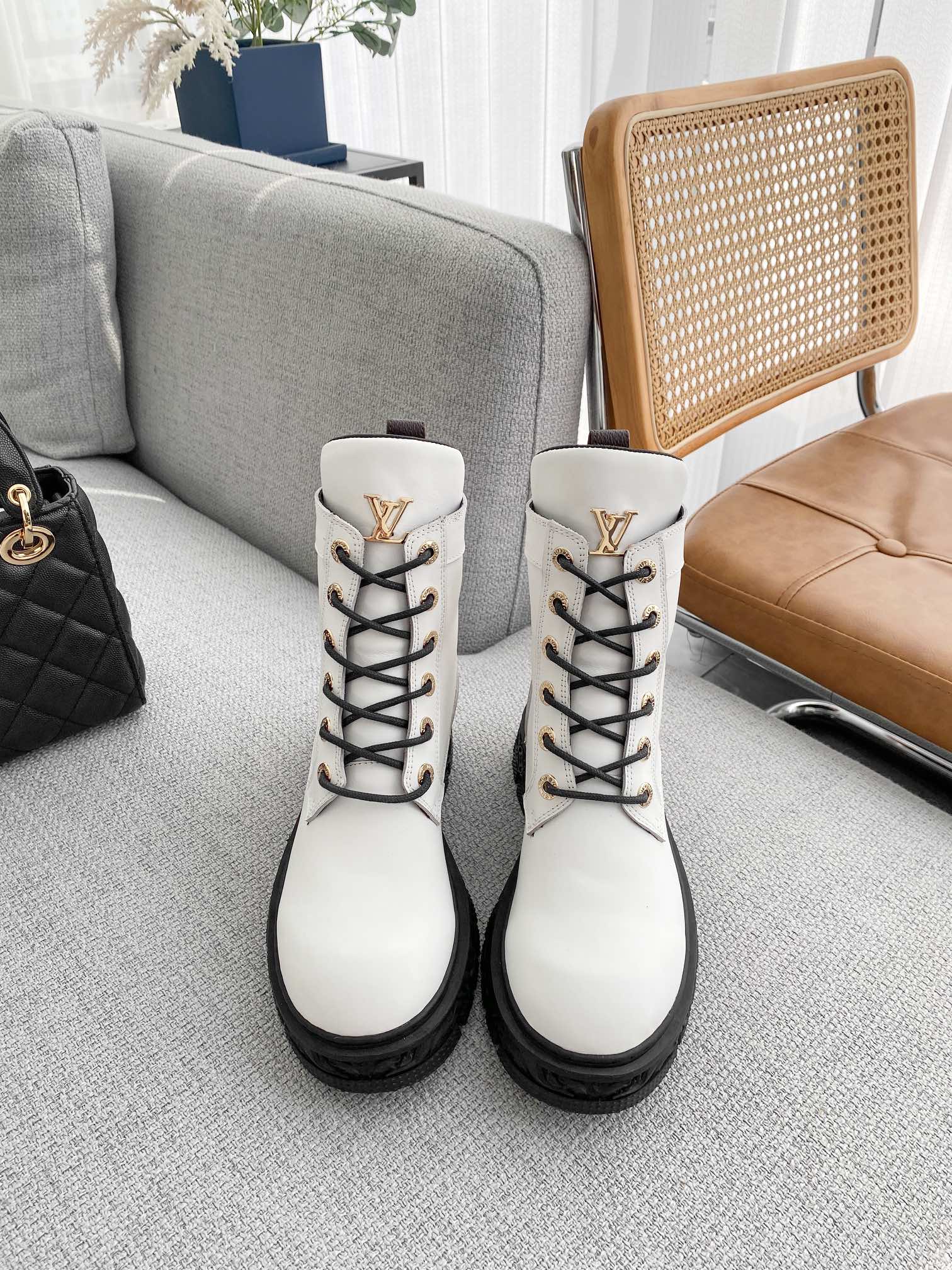 Luxury Shoes - LU-V - 614