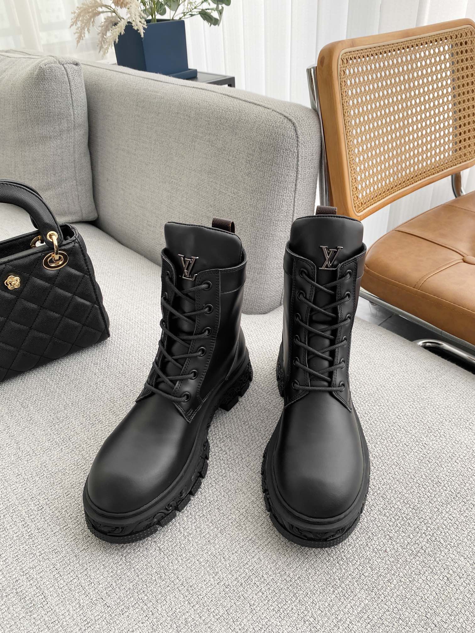 Luxury Shoes - LU-V - 615