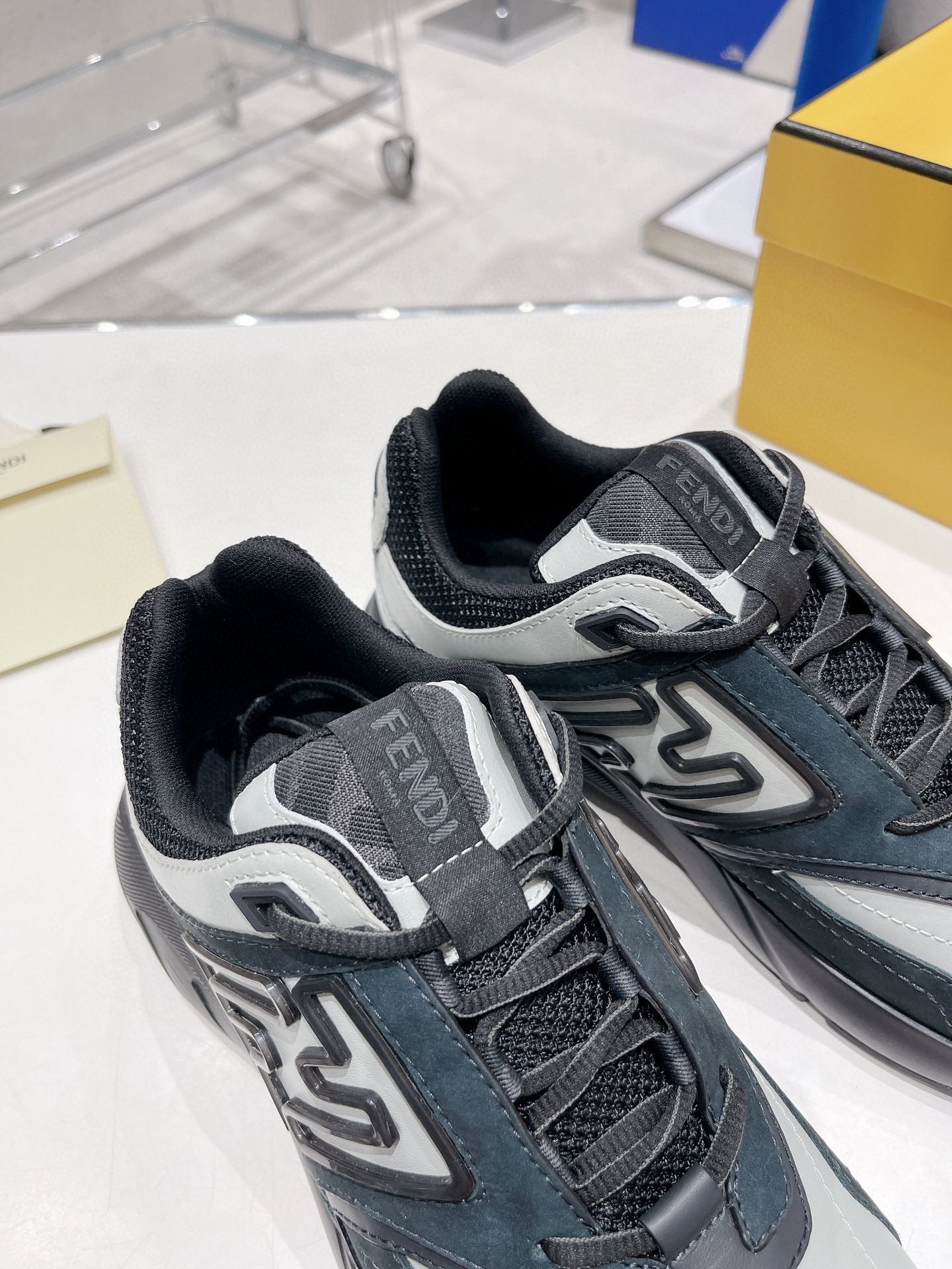 Luxury Shoes - FED - 265