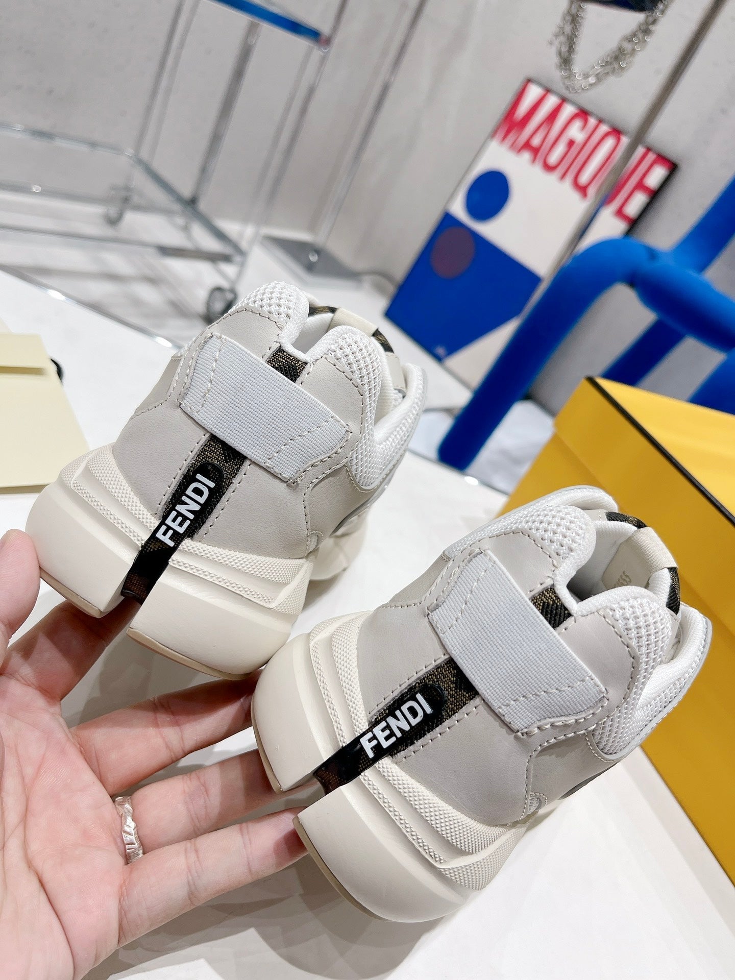 Luxury Shoes - FED - 260