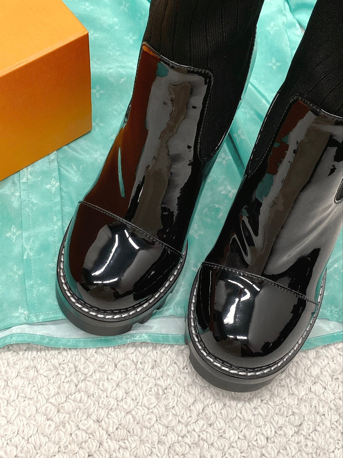 Luxury Shoes - LU-V - 549