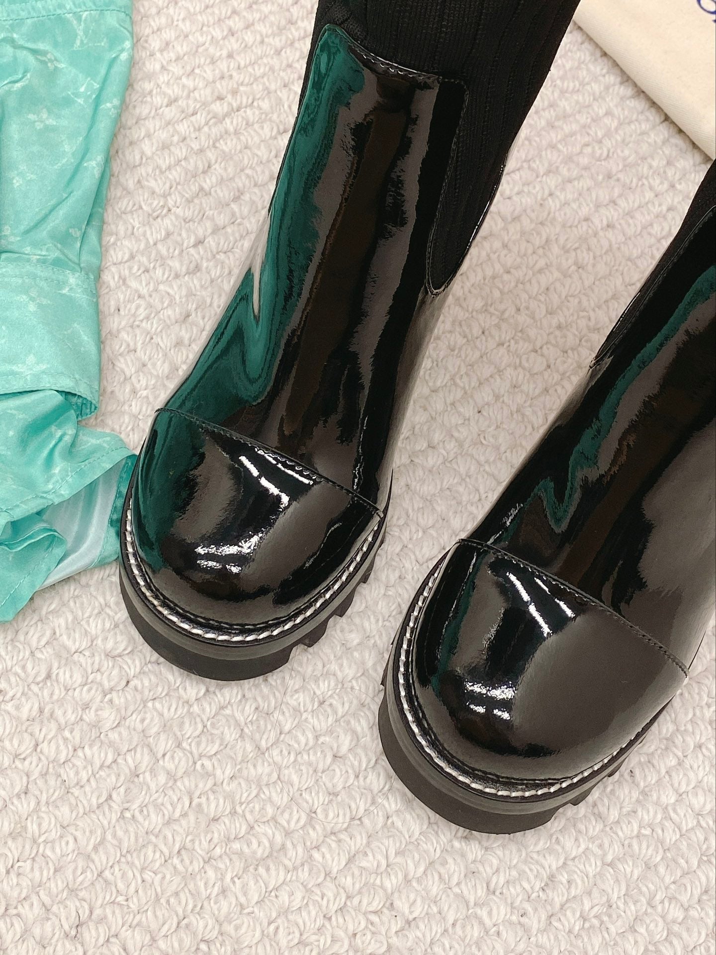 Luxury Shoes - LU-V - 548