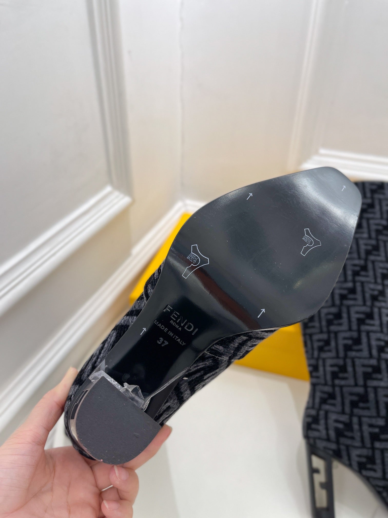 Luxury Shoes - FED - 342