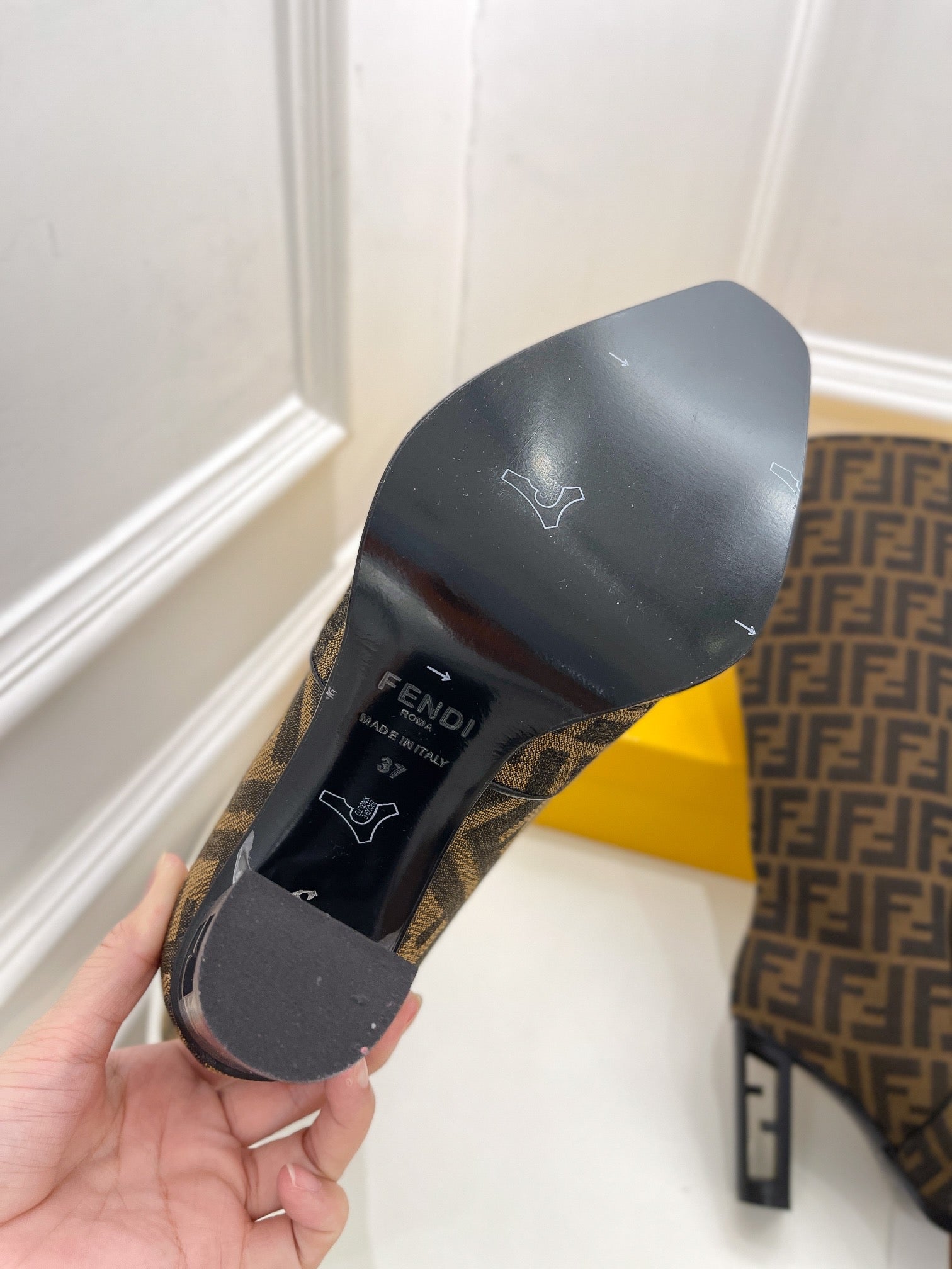 Luxury Shoes - FED - 343