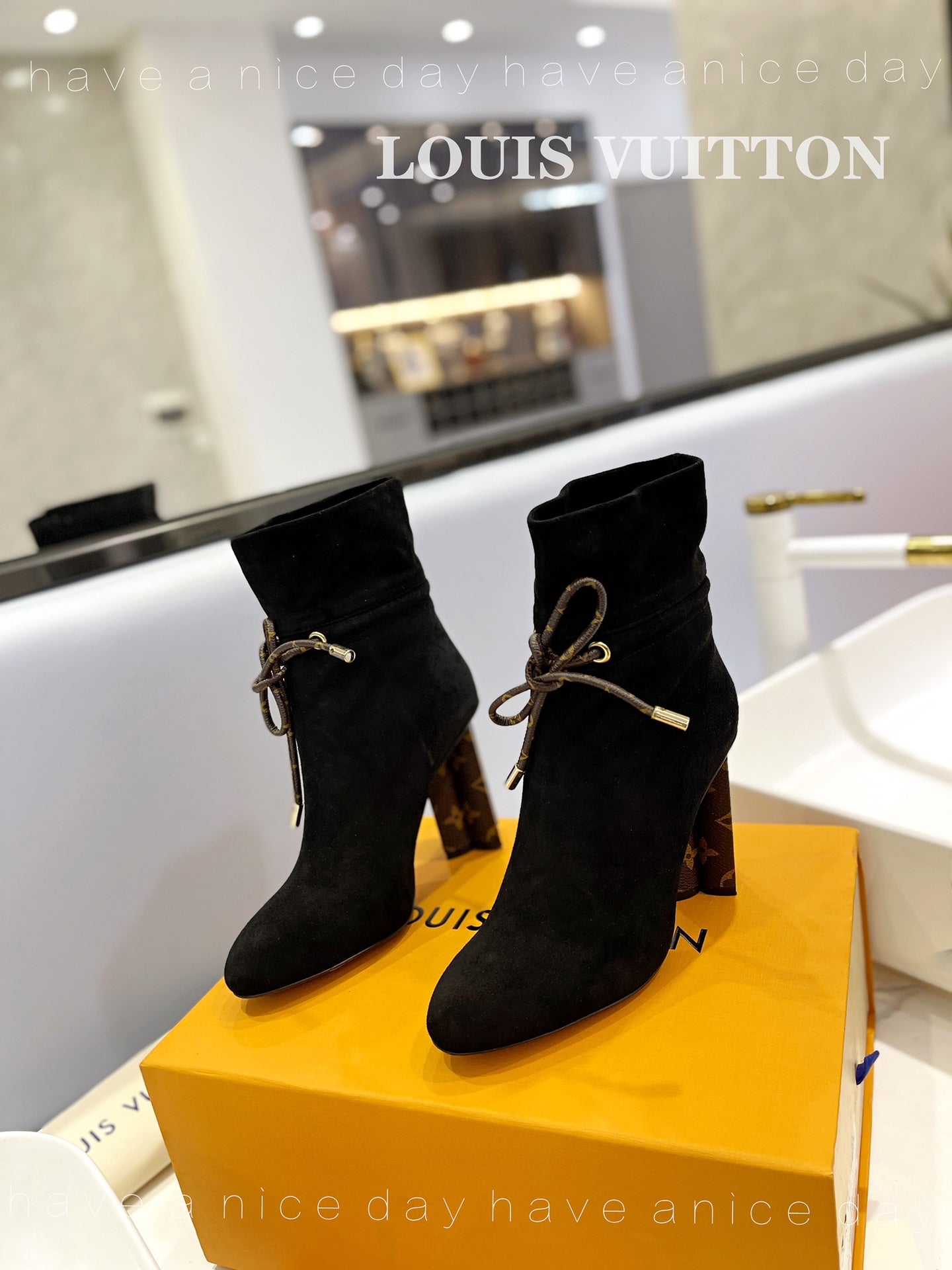 Luxury Shoes - LU-V - 557