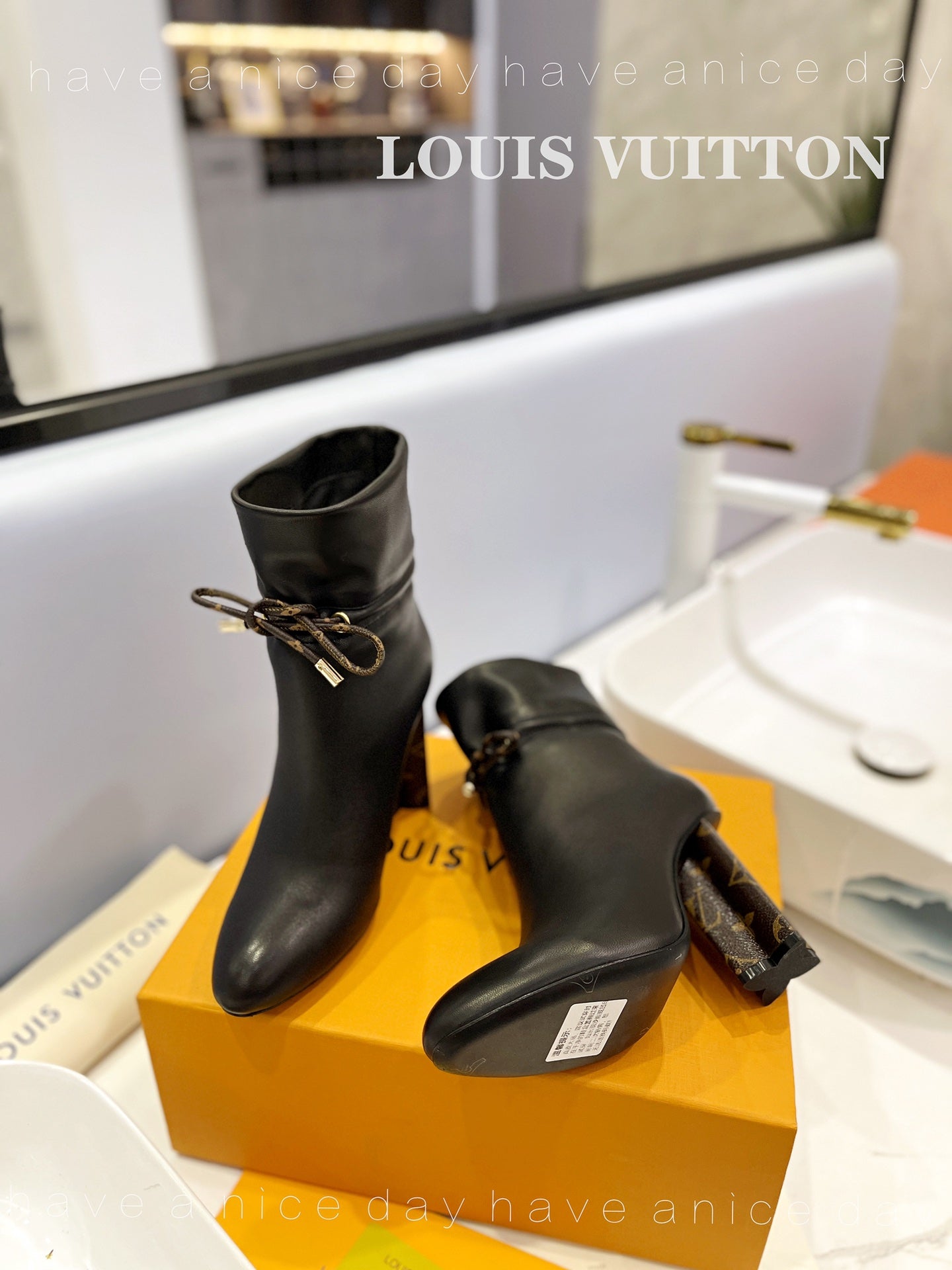 Luxury Shoes - LU-V - 558