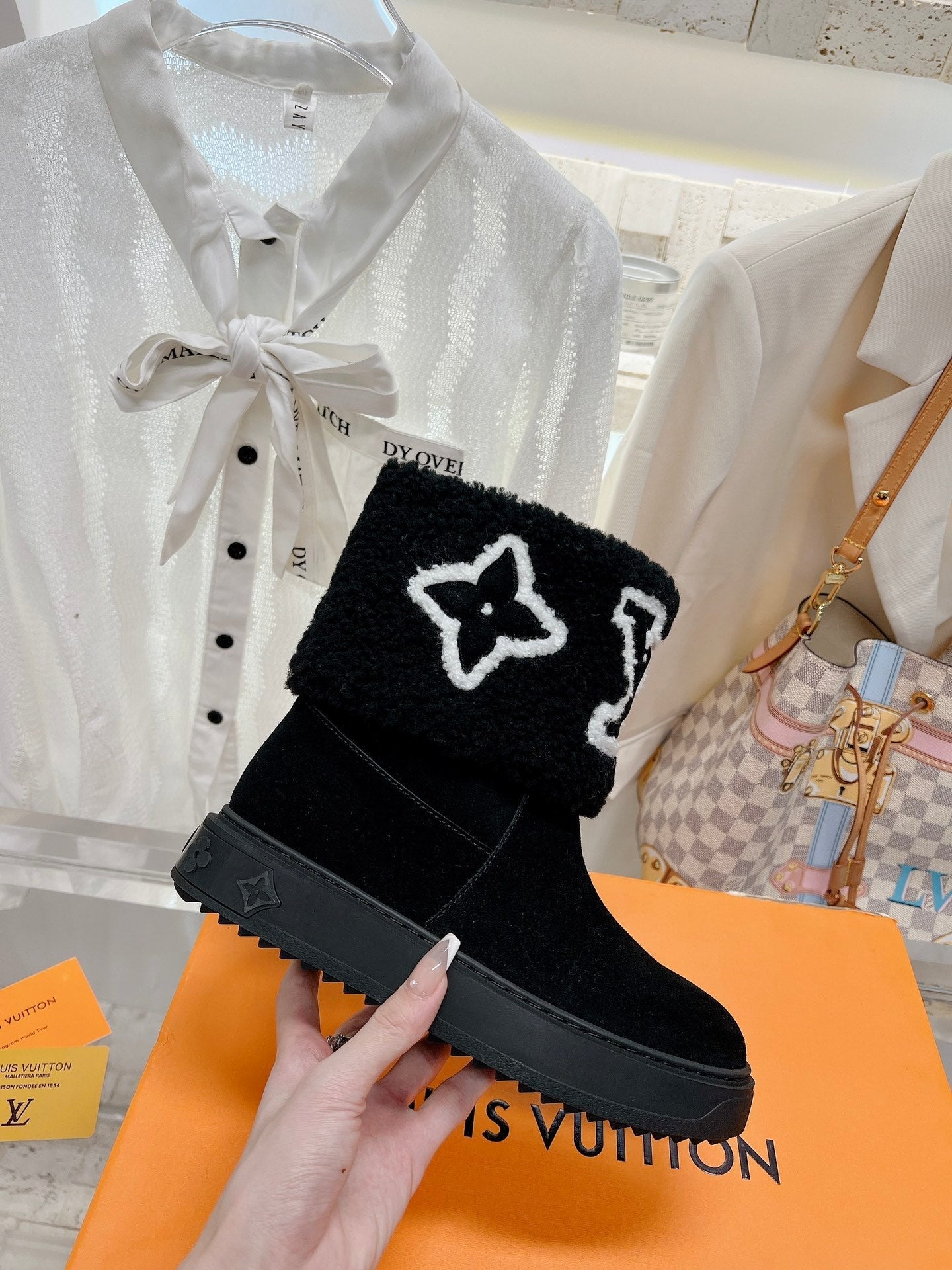 Luxury Shoes - LU-V - 472