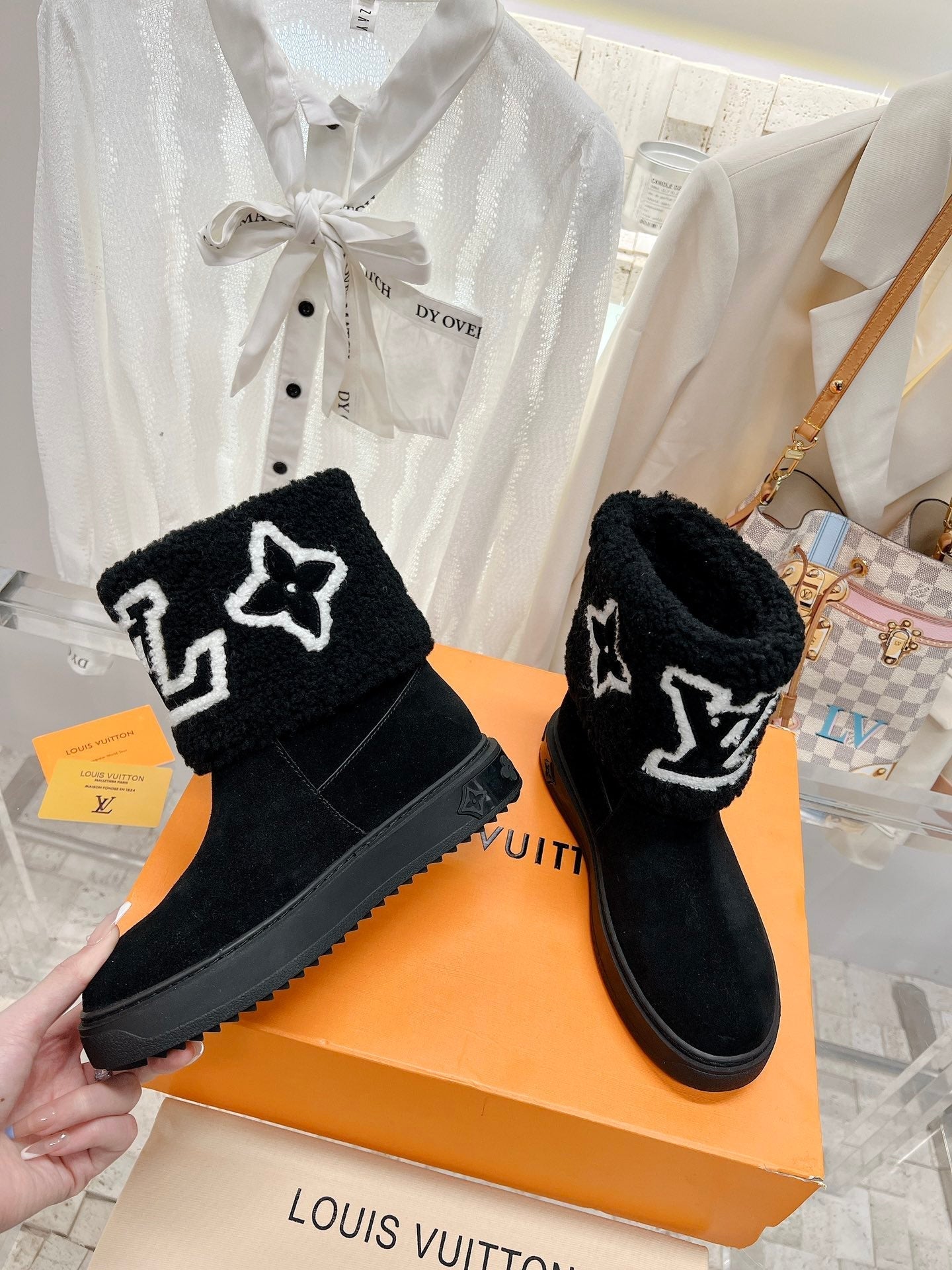 Luxury Shoes - LU-V - 472