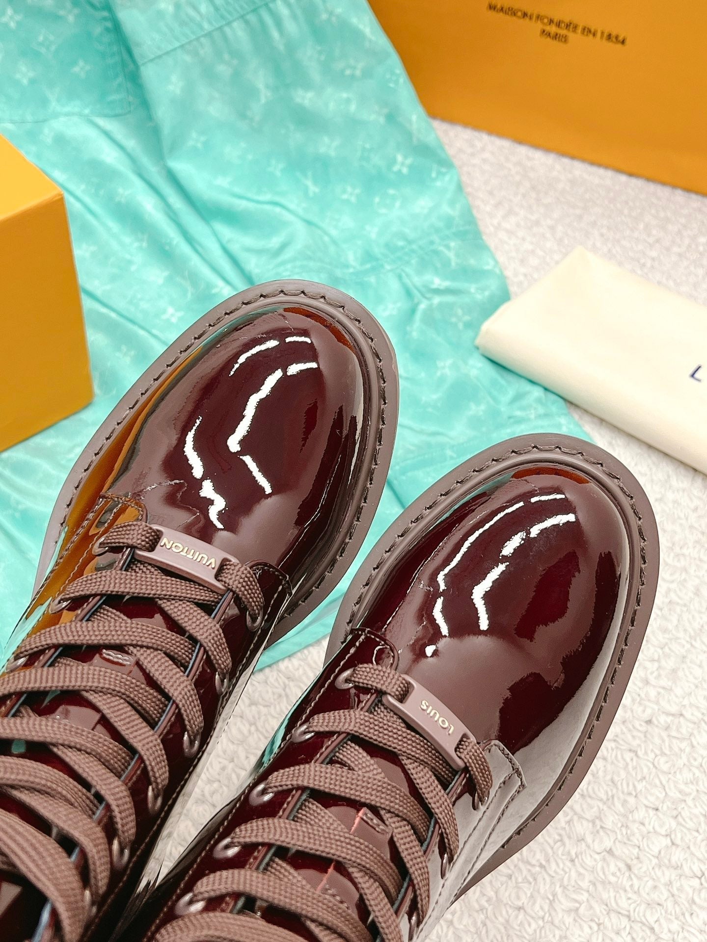 Luxury Shoes - LU-V - 480