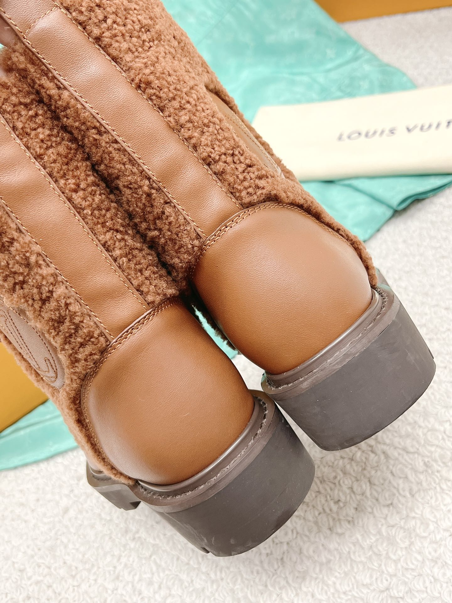 Luxury Shoes - LU-V - 478