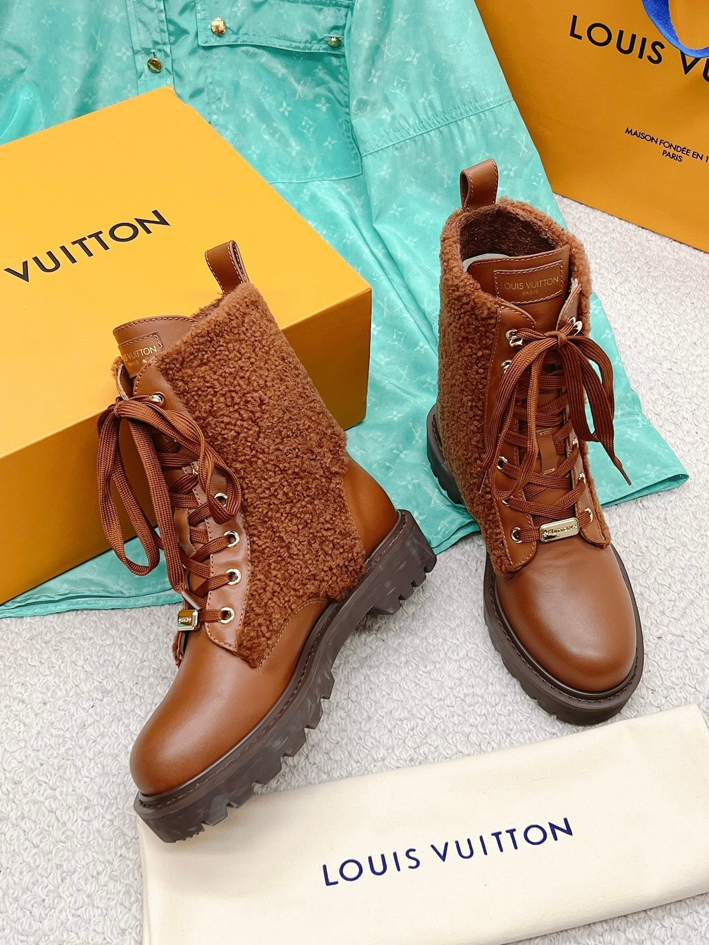 Luxury Shoes - LU-V - 478