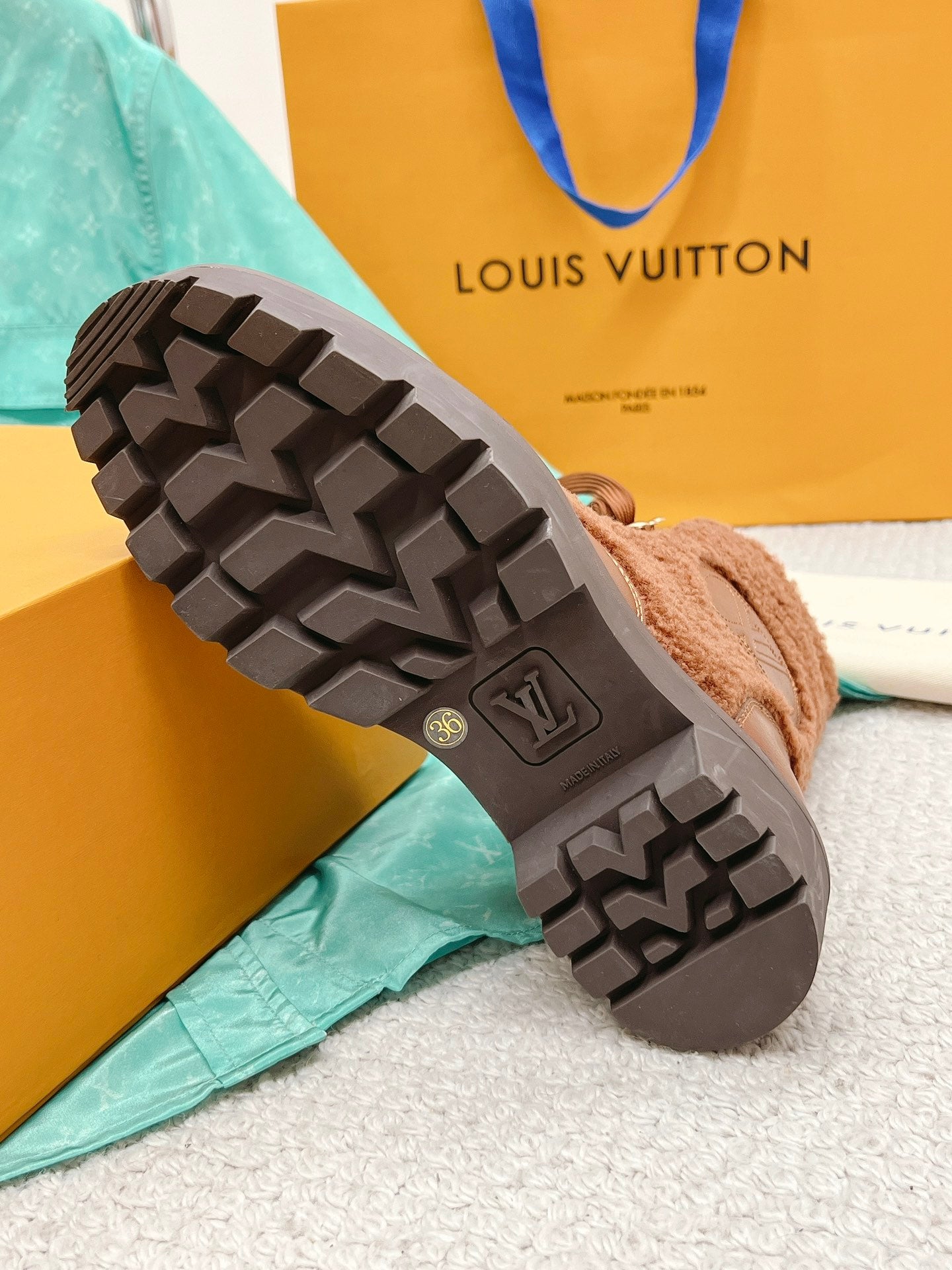 Luxury Shoes - LU-V - 478