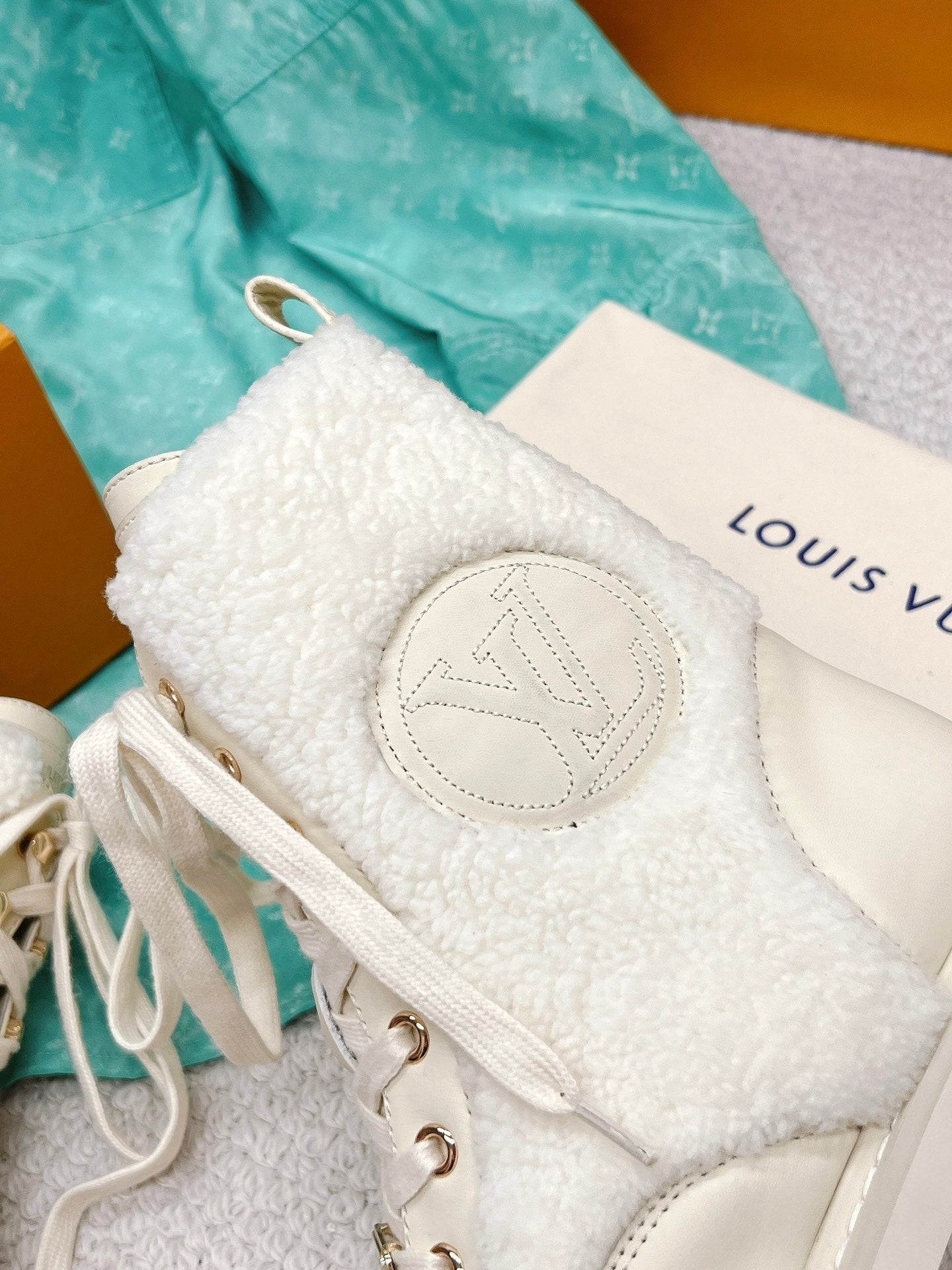 Luxury Shoes - LU-V - 477