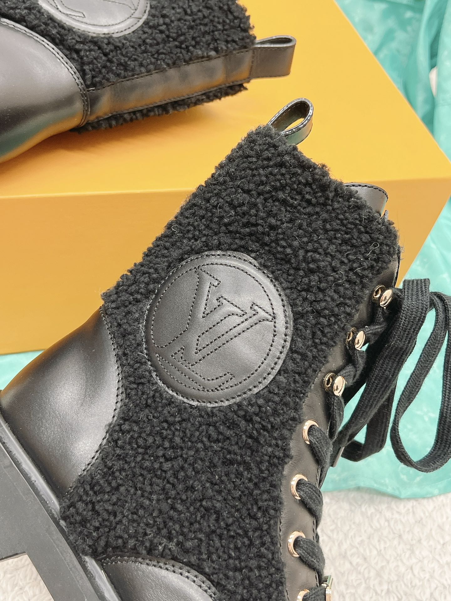 Luxury Shoes - LU-V - 479