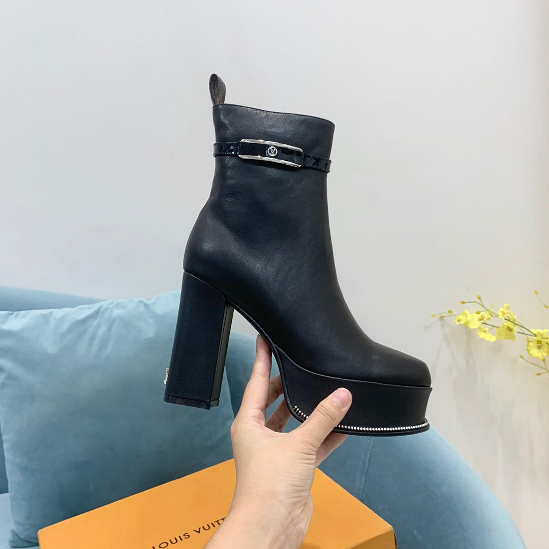 Luxury Shoes - LU-V - 440