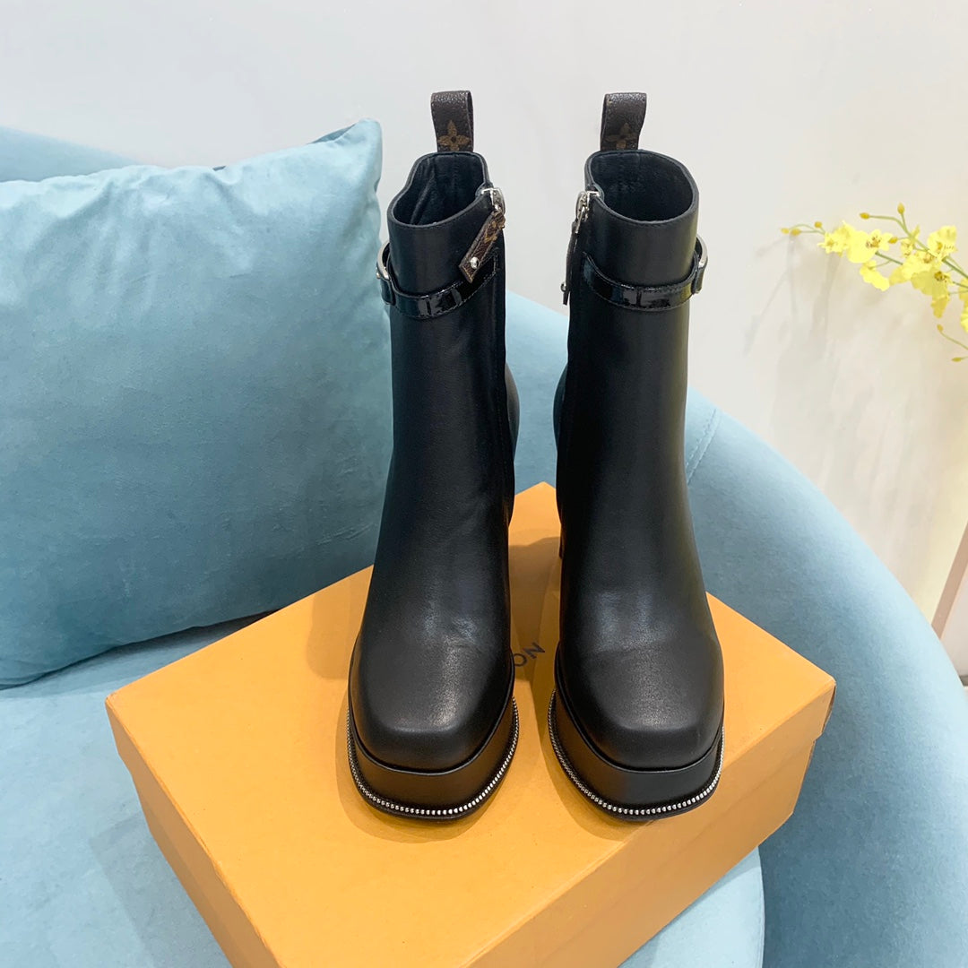 Luxury Shoes - LU-V - 440