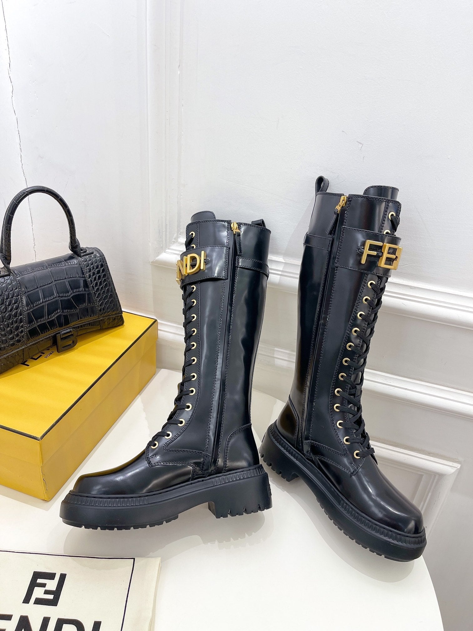 Luxury Shoes - FED - 318