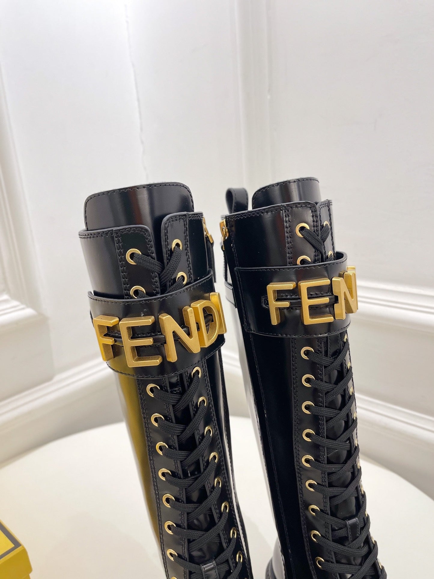 Luxury Shoes - FED - 318