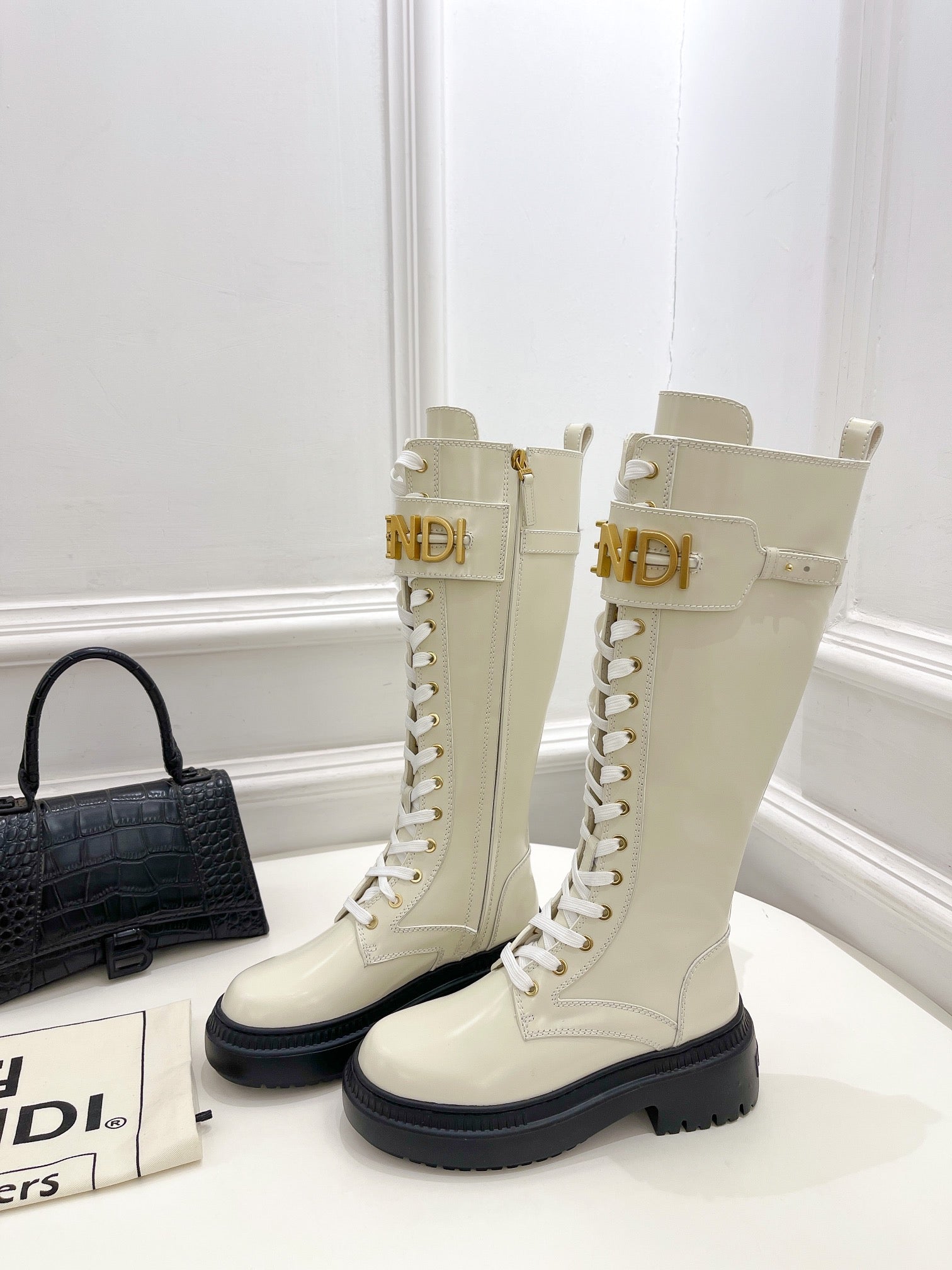 Luxury Shoes - FED - 319