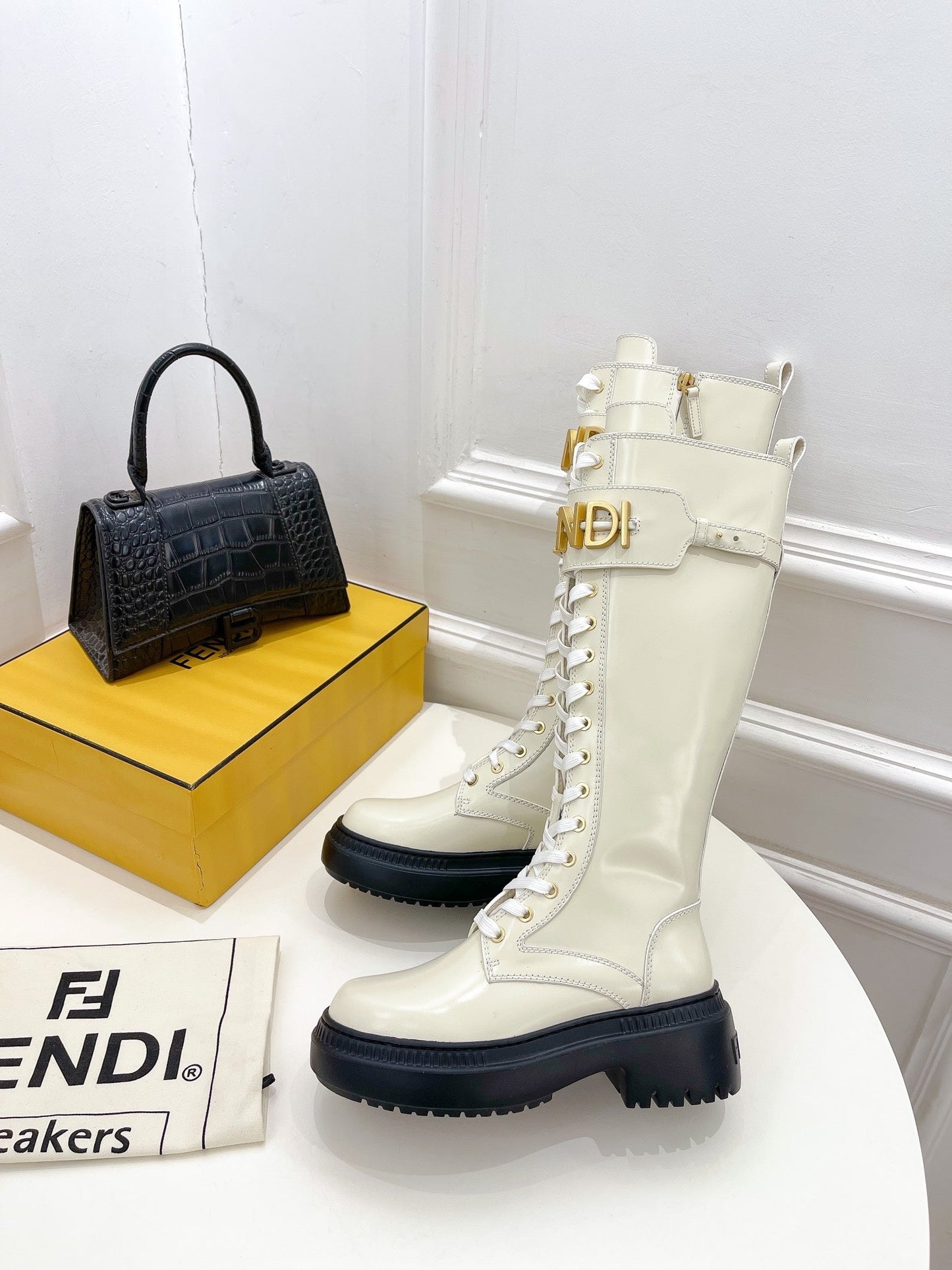 Luxury Shoes - FED - 319