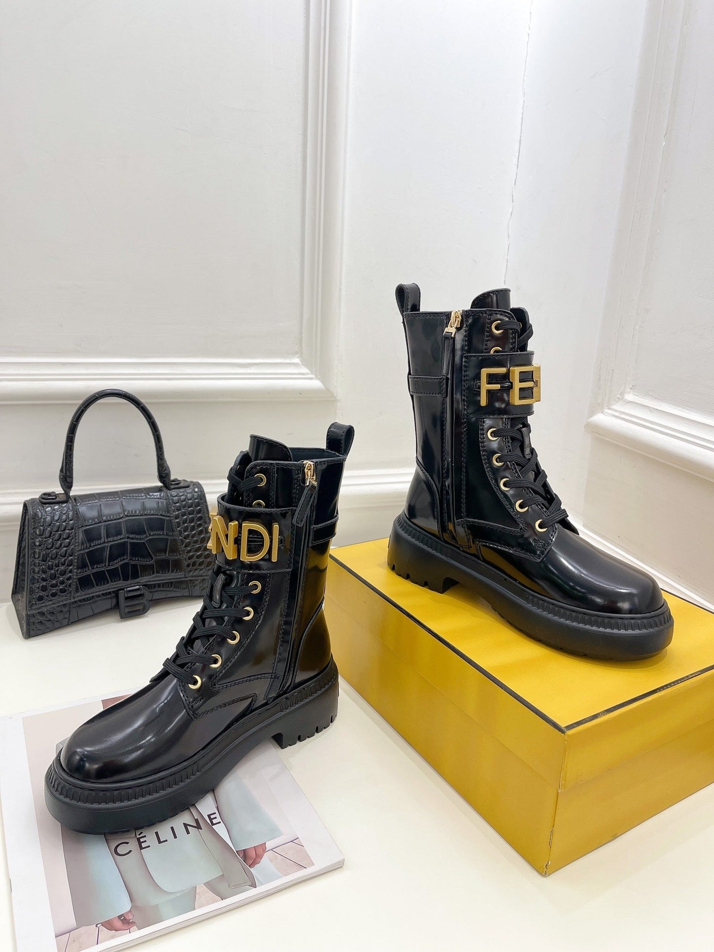 Luxury Shoes - FED - 320