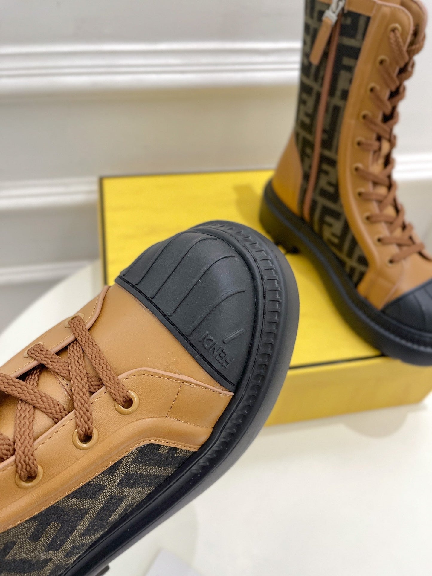 Luxury Shoes - FED - 322