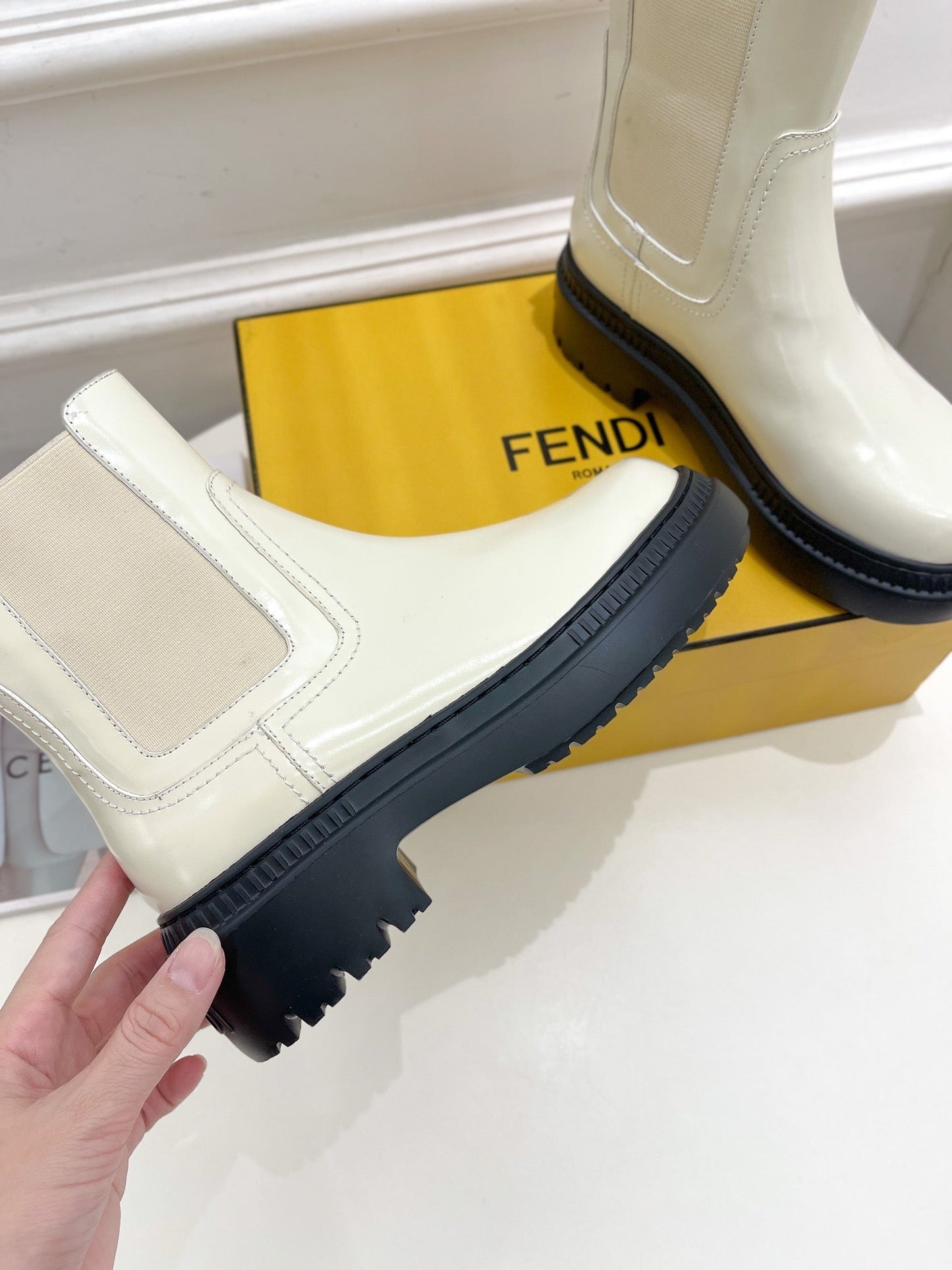 Luxury Shoes - FED - 325