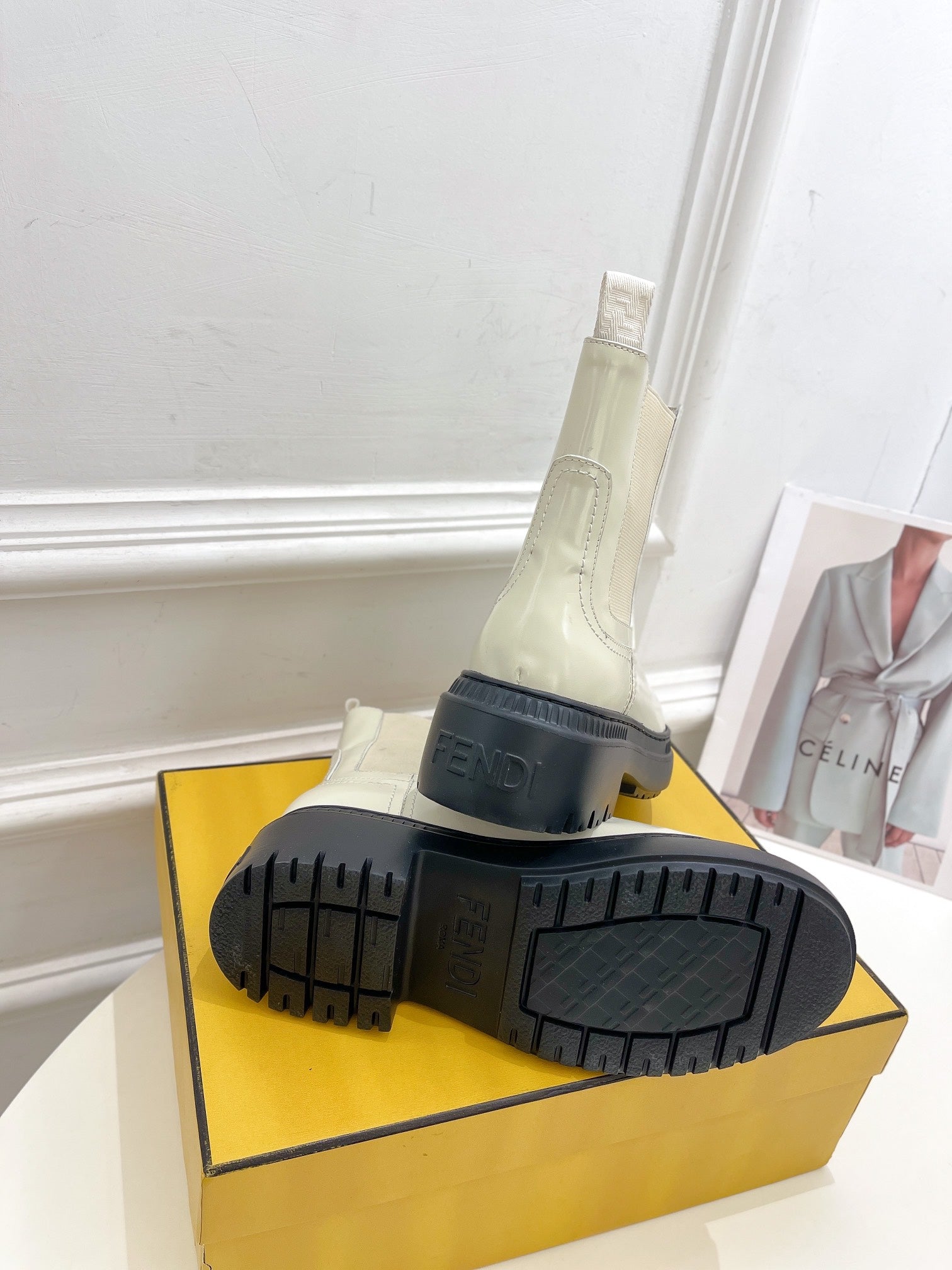 Luxury Shoes - FED - 325