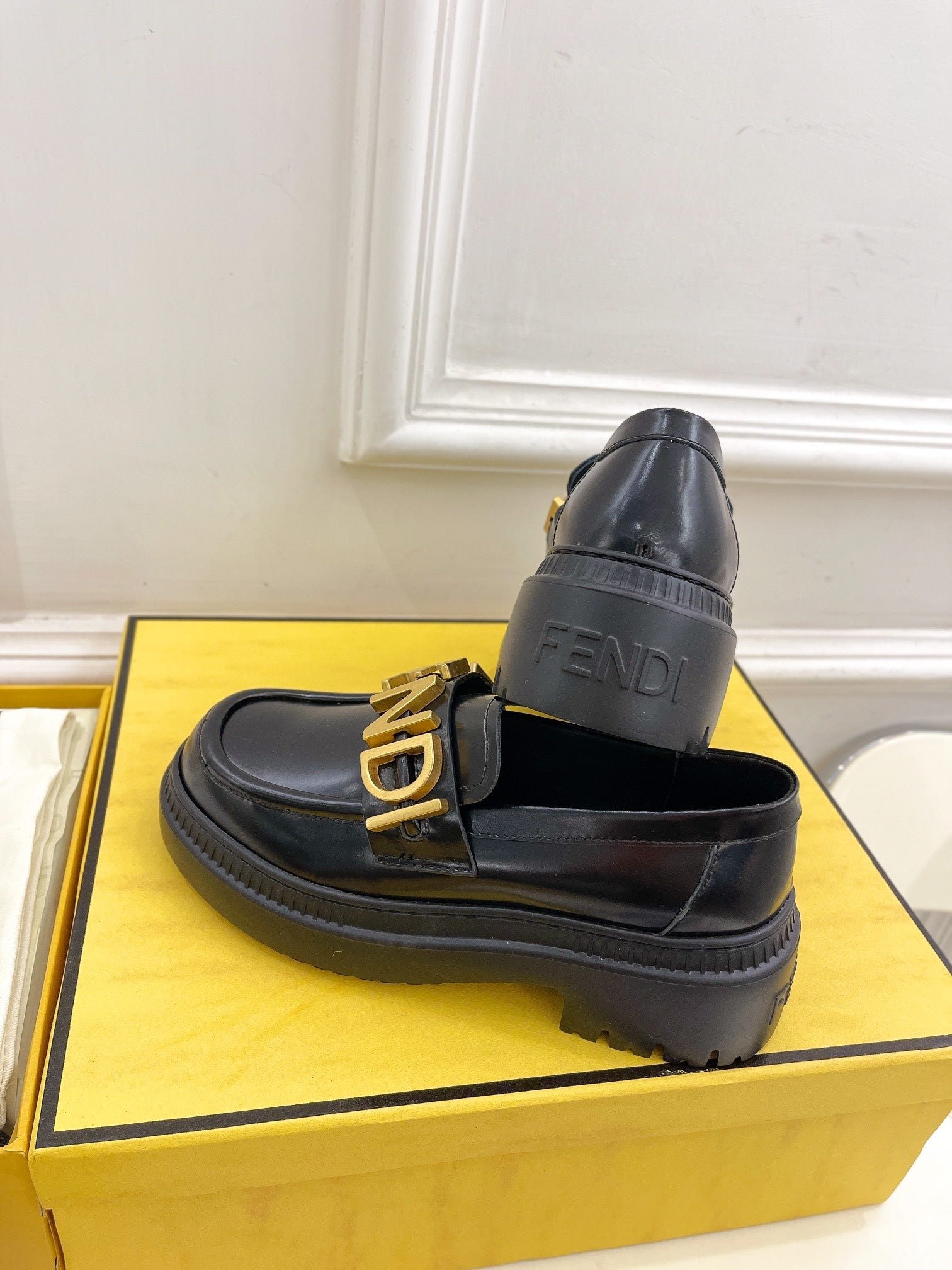 Luxury Shoes - FED - 326