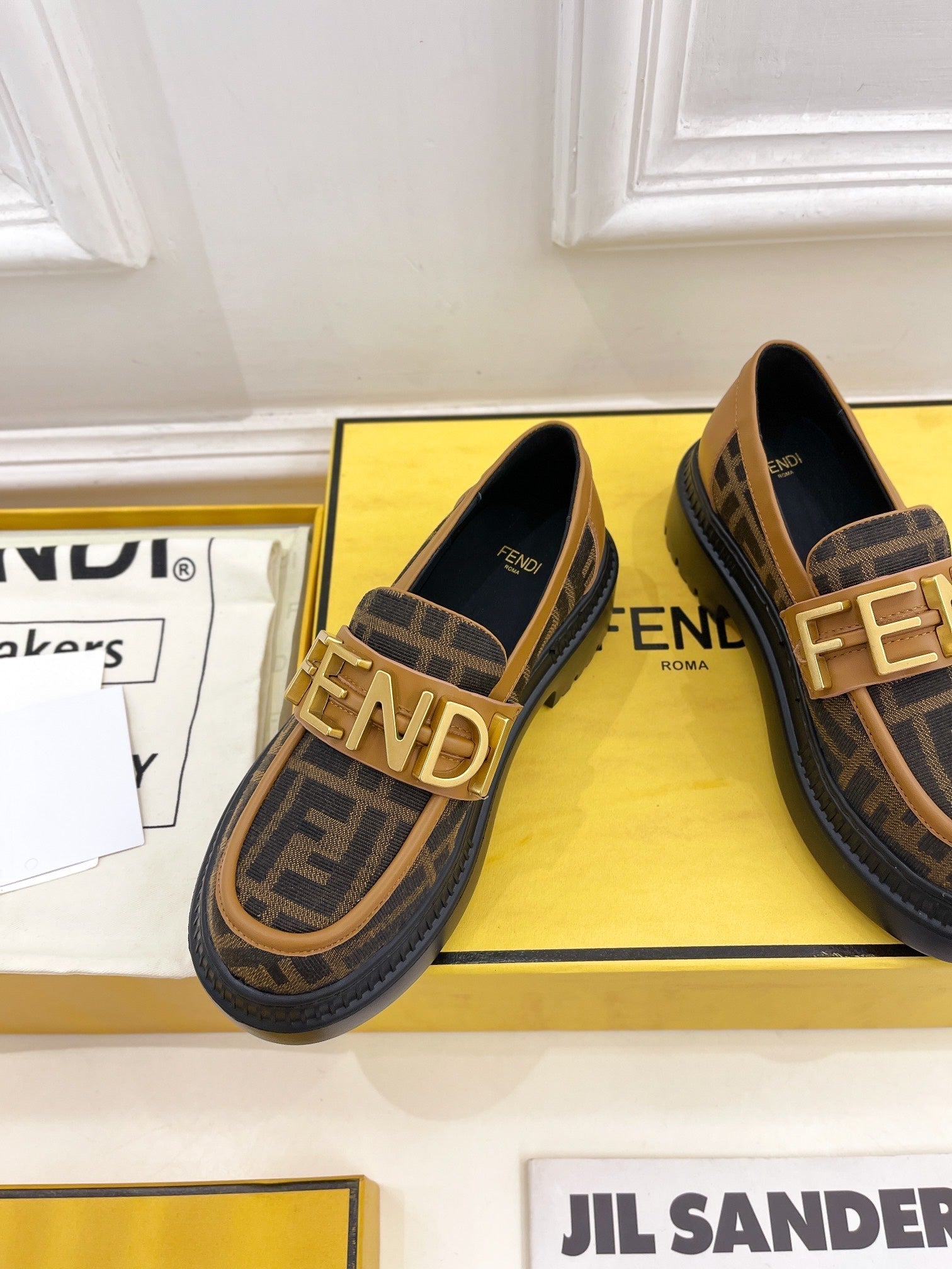 Luxury Shoes - FED - 330