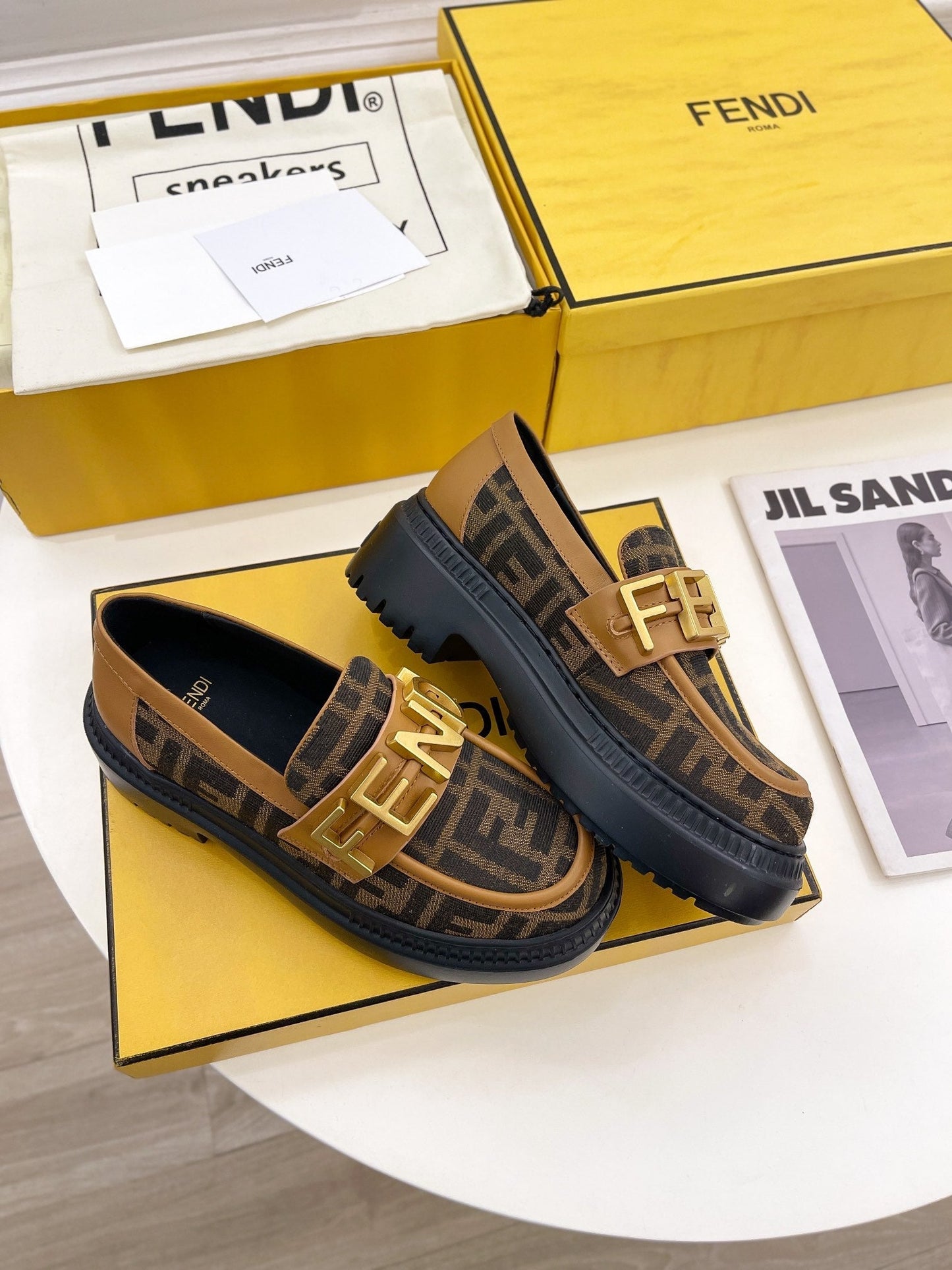 Luxury Shoes - FED - 330