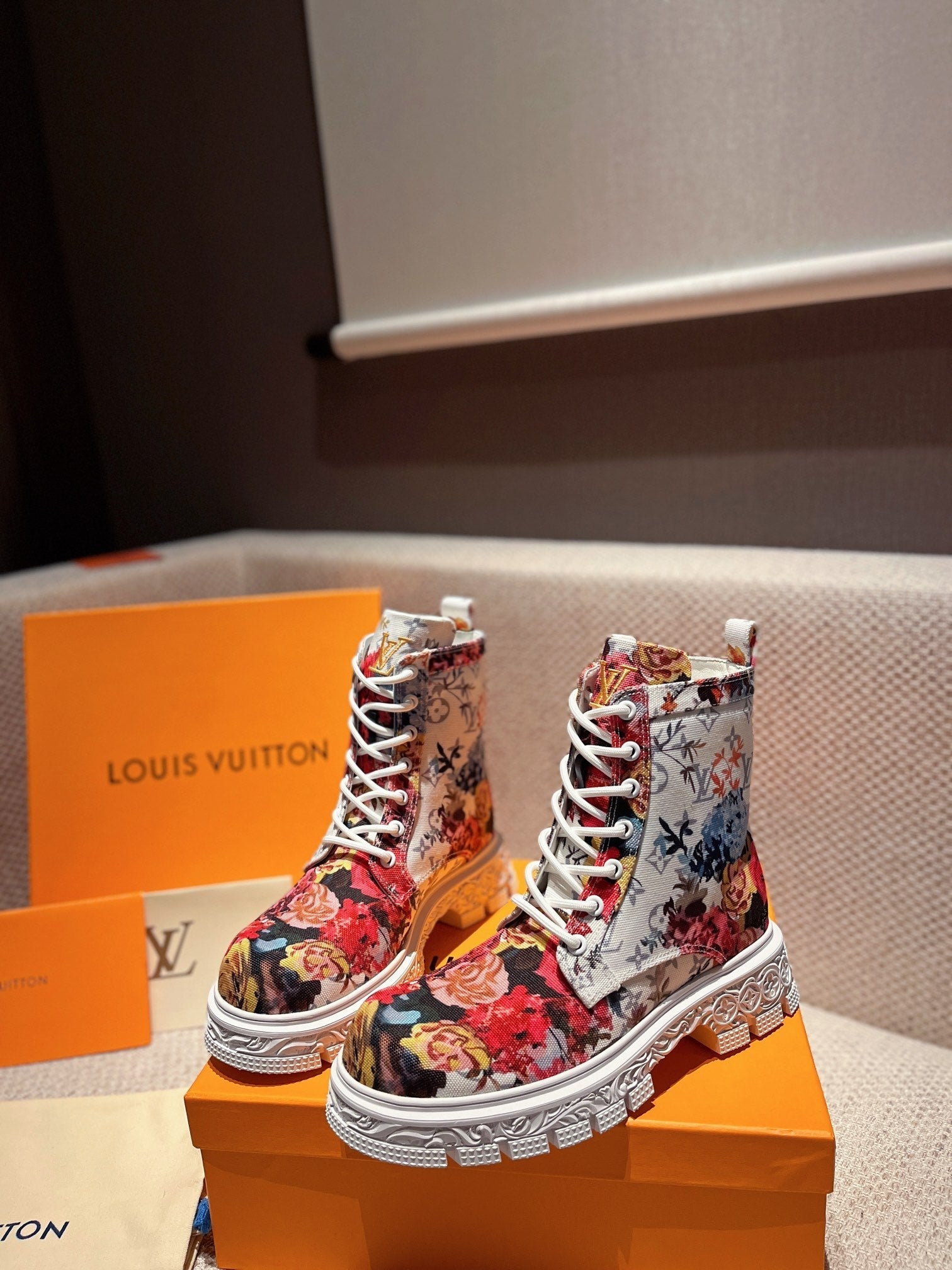 Luxury Shoes - LU-V - 467