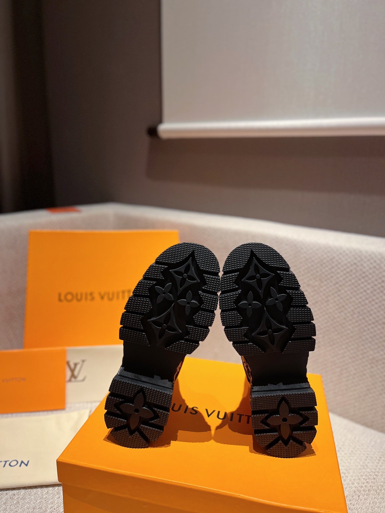 Luxury Shoes - LU-V - 469